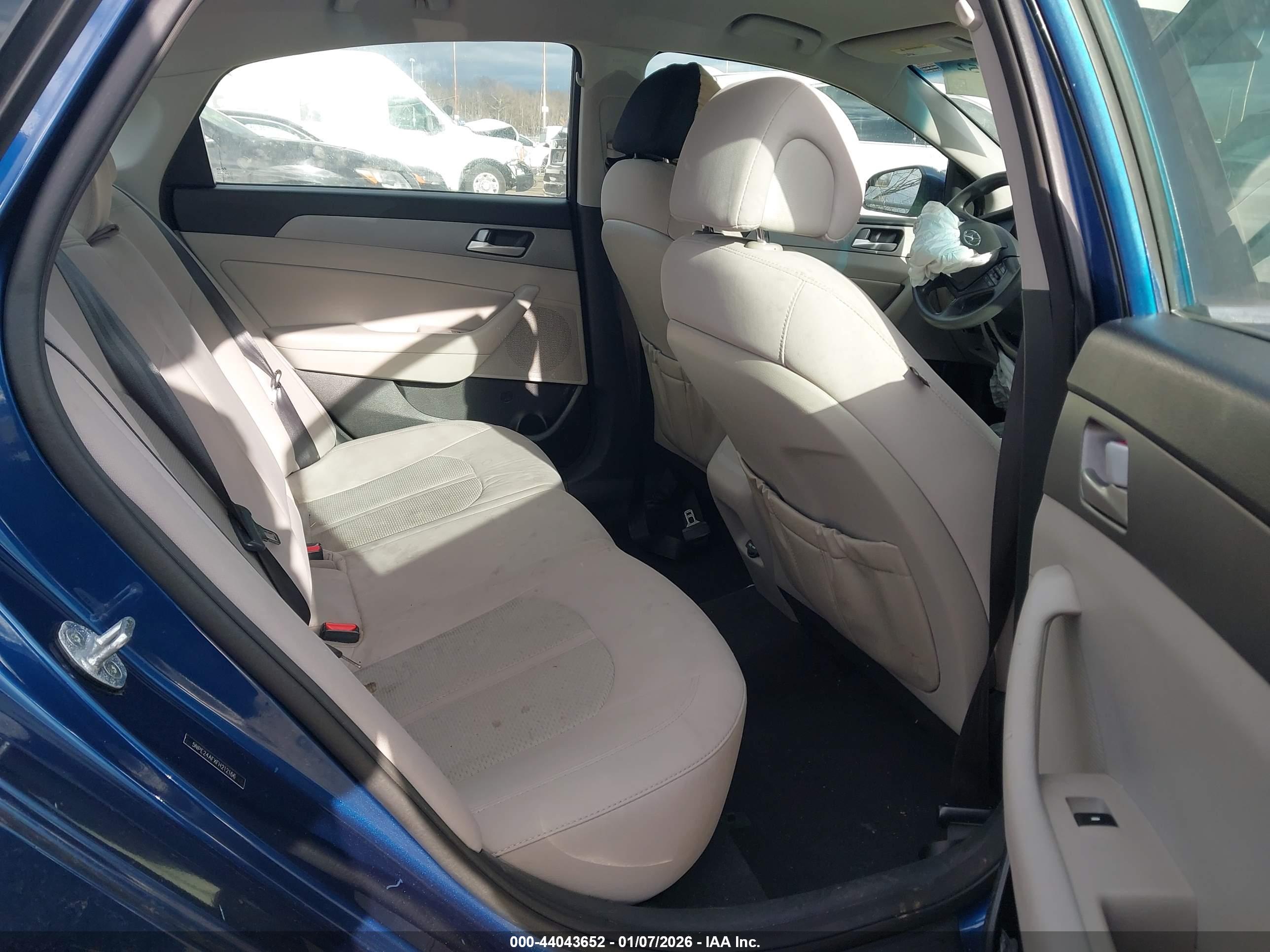 HYUNDAI SONATA image 8