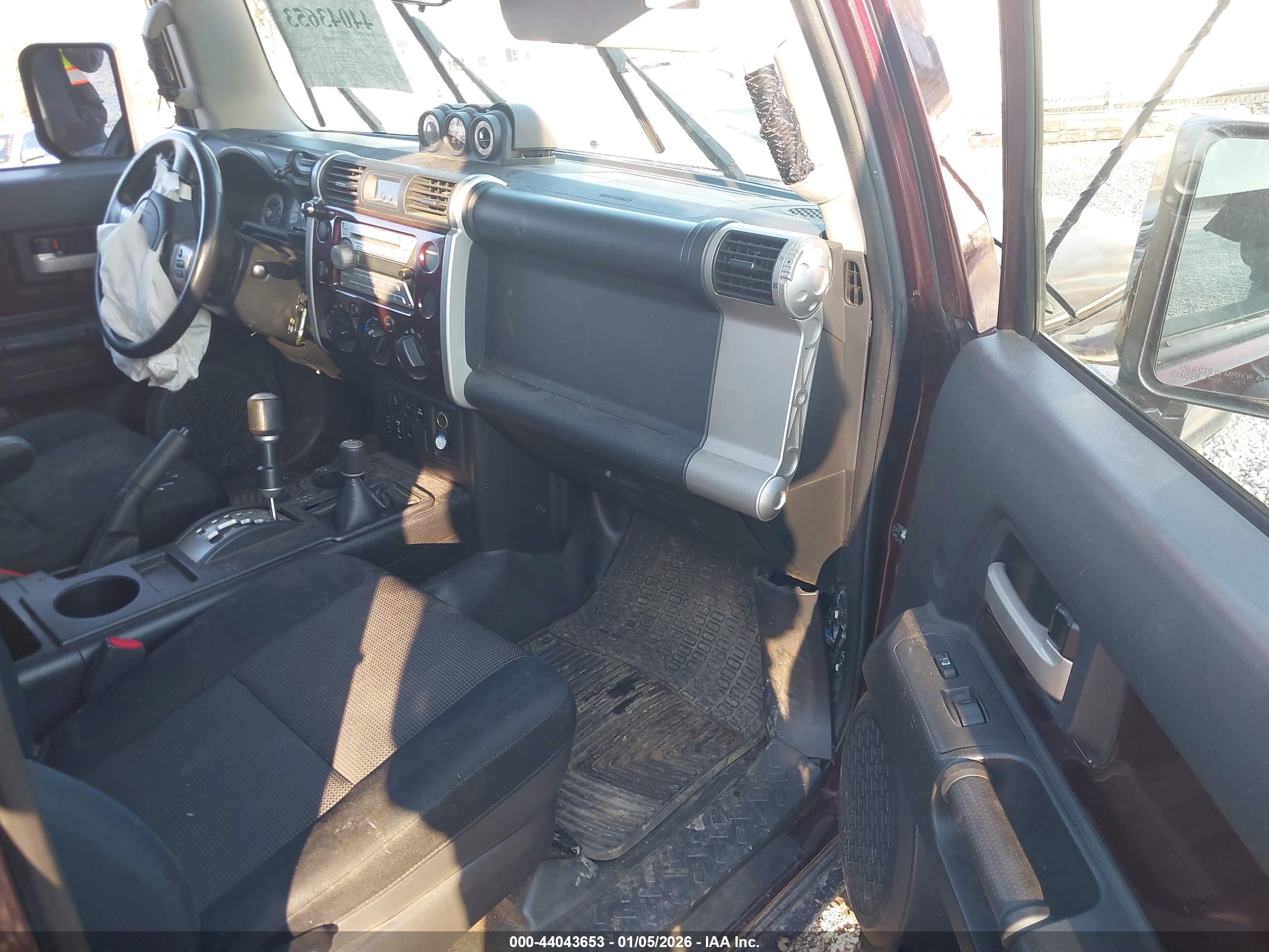TOYOTA FJ image 5