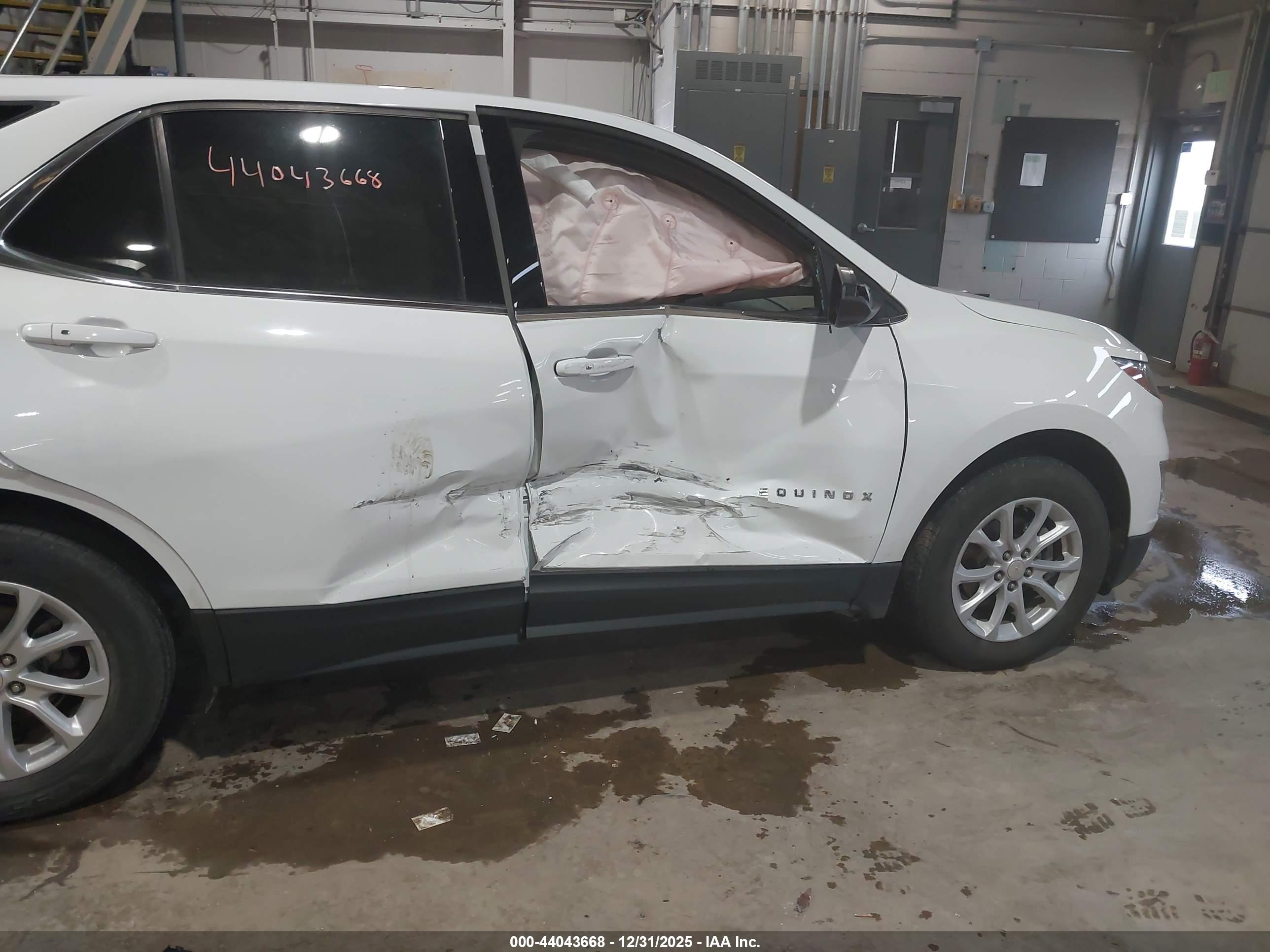 CHEVROLET EQUINOX image 6
