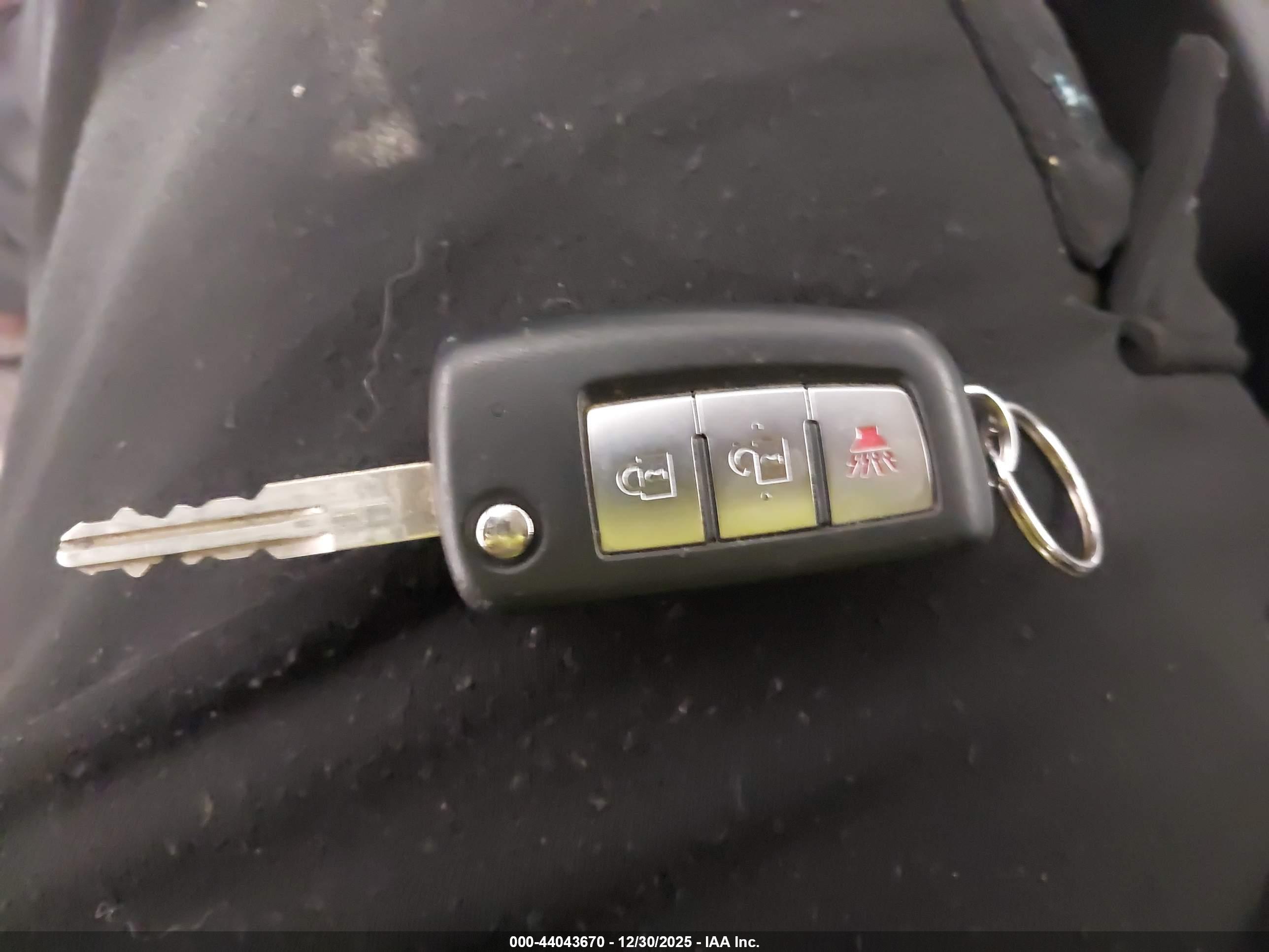 NISSAN ROGUE image 11