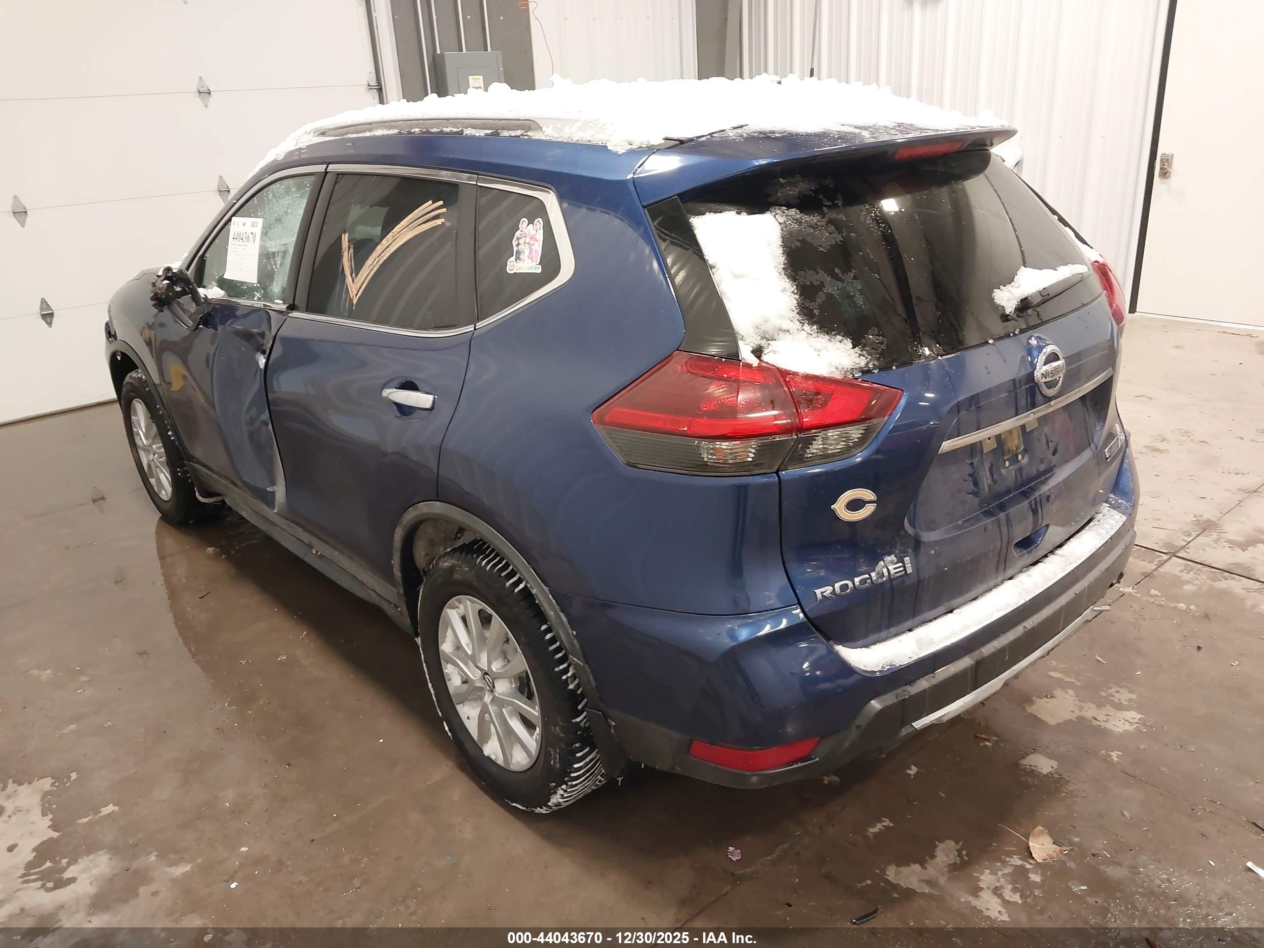 NISSAN ROGUE image 3