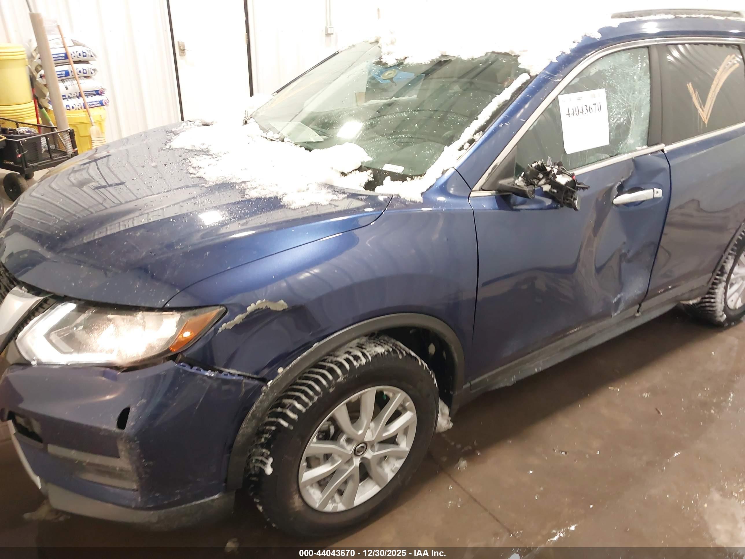 NISSAN ROGUE image 6