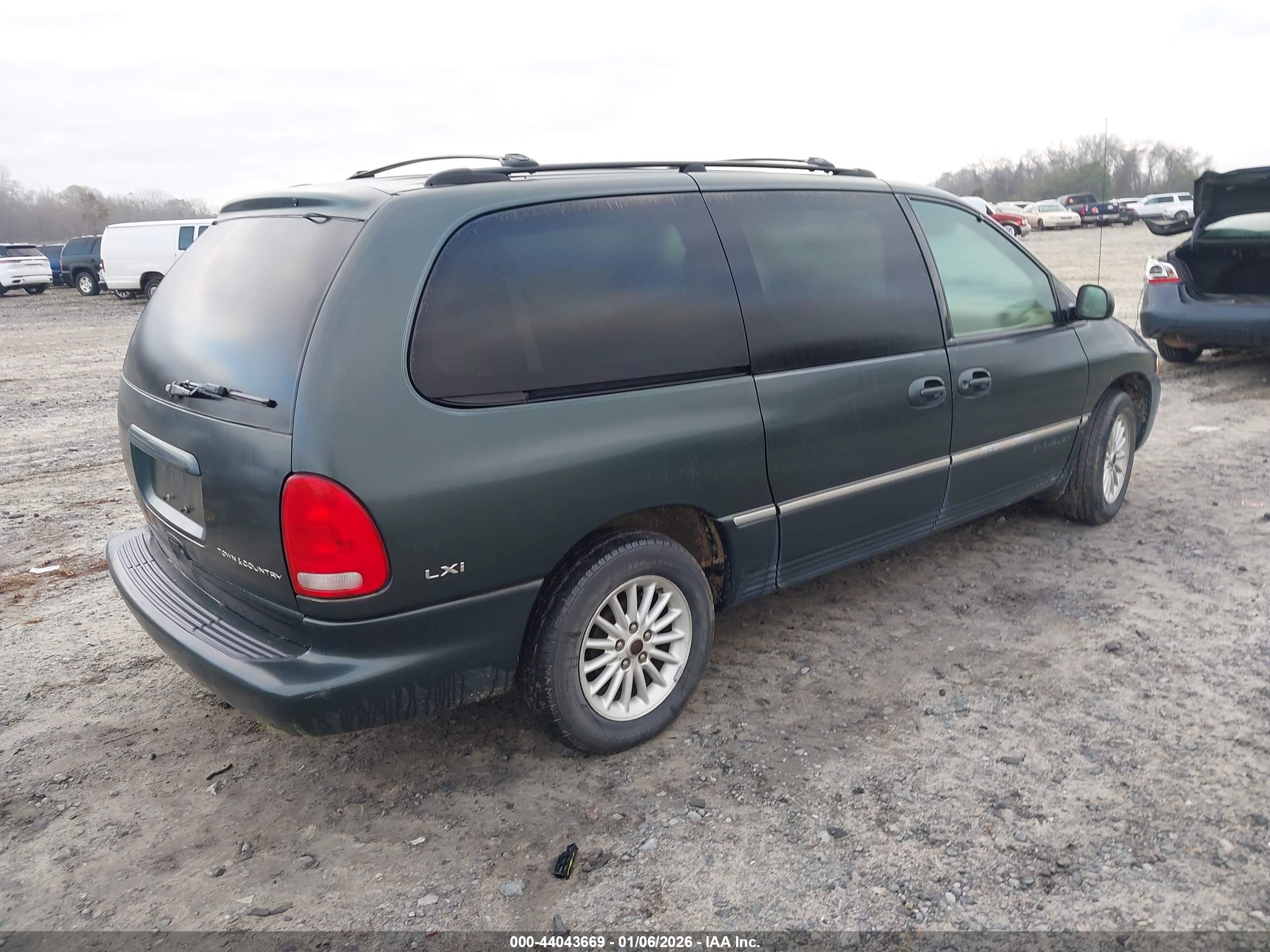 CHRYSLER TOWN image 4