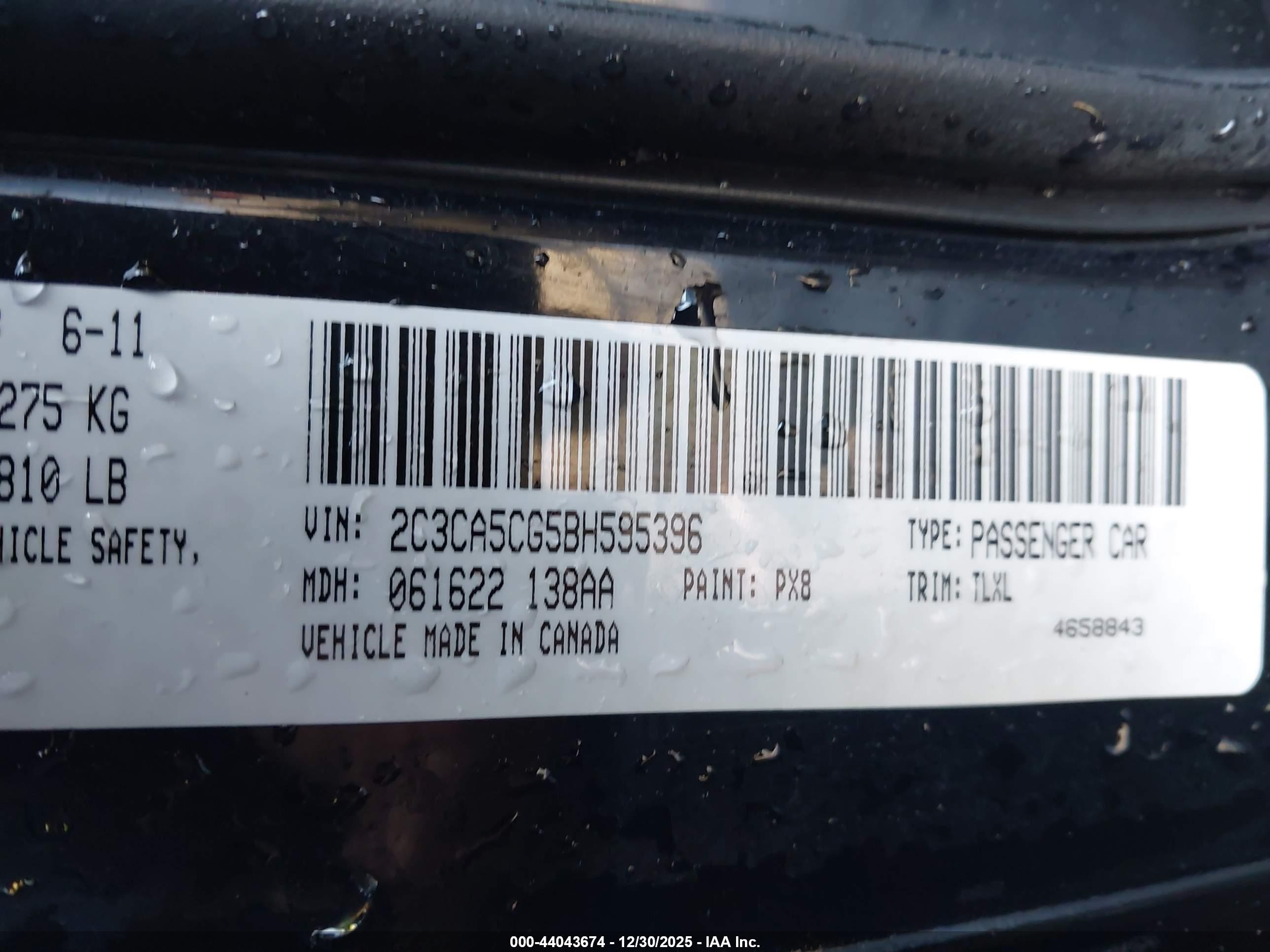 CHRYSLER 300 image 9