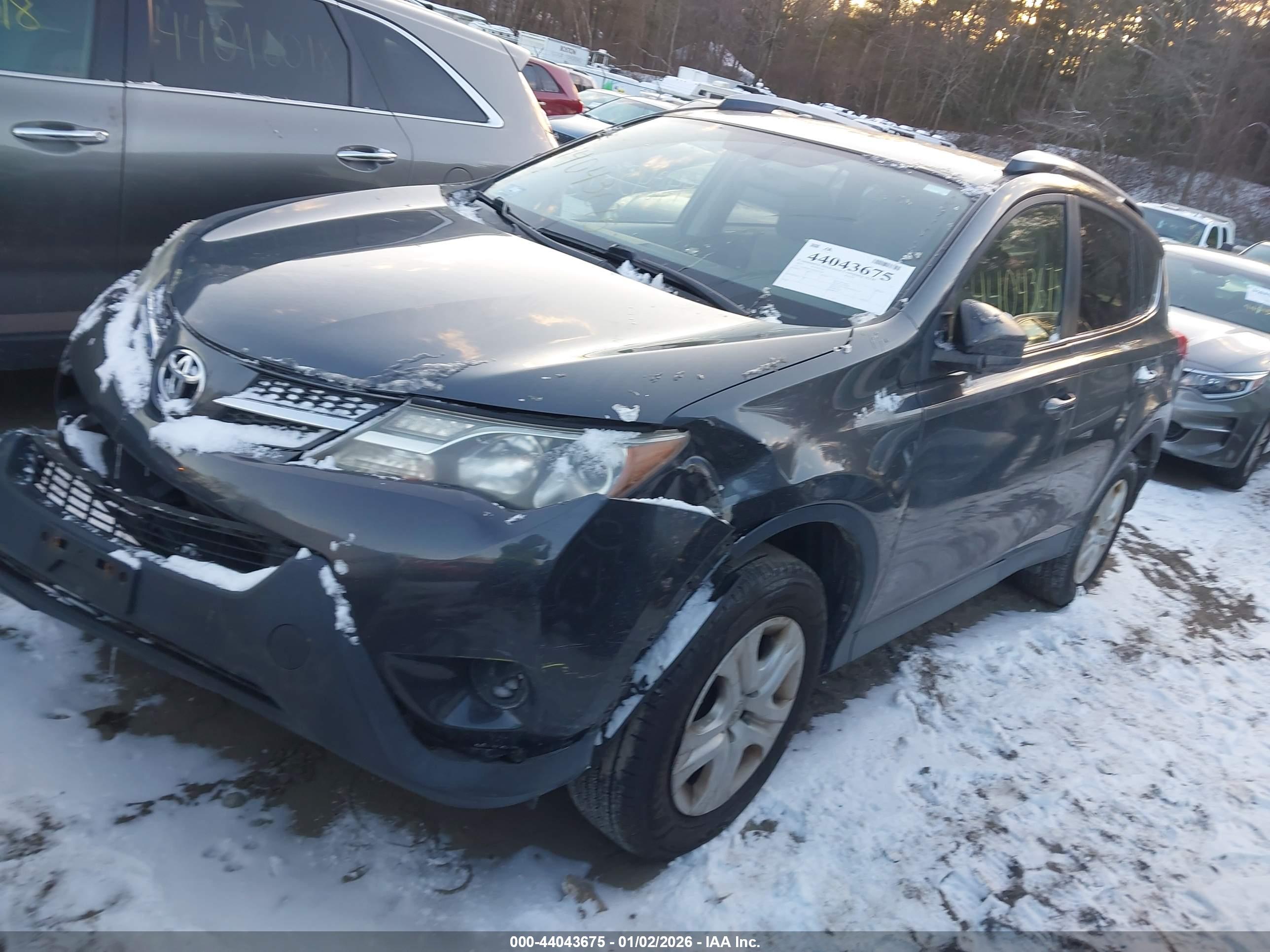 TOYOTA RAV4 image 2