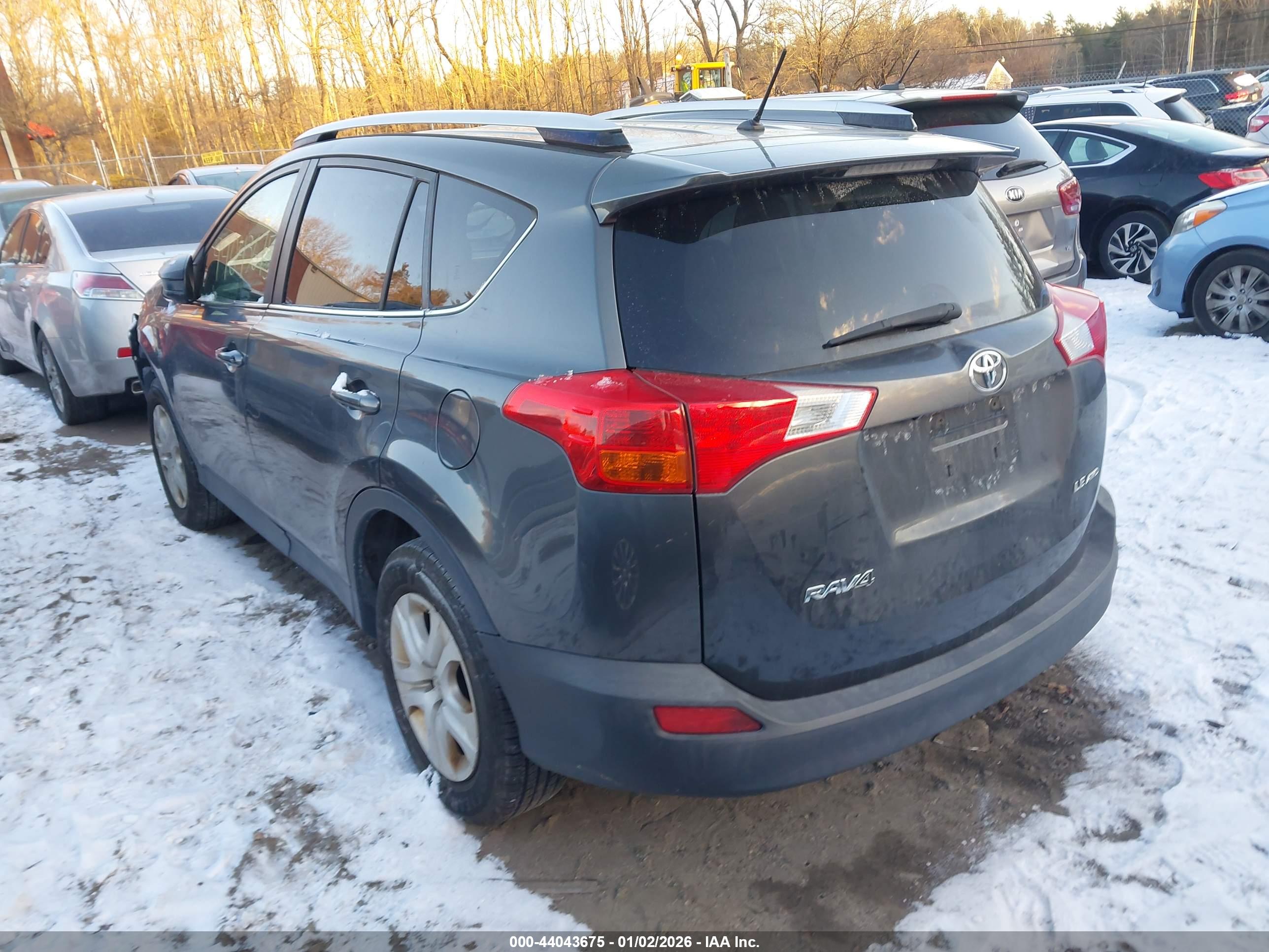 TOYOTA RAV4 image 3