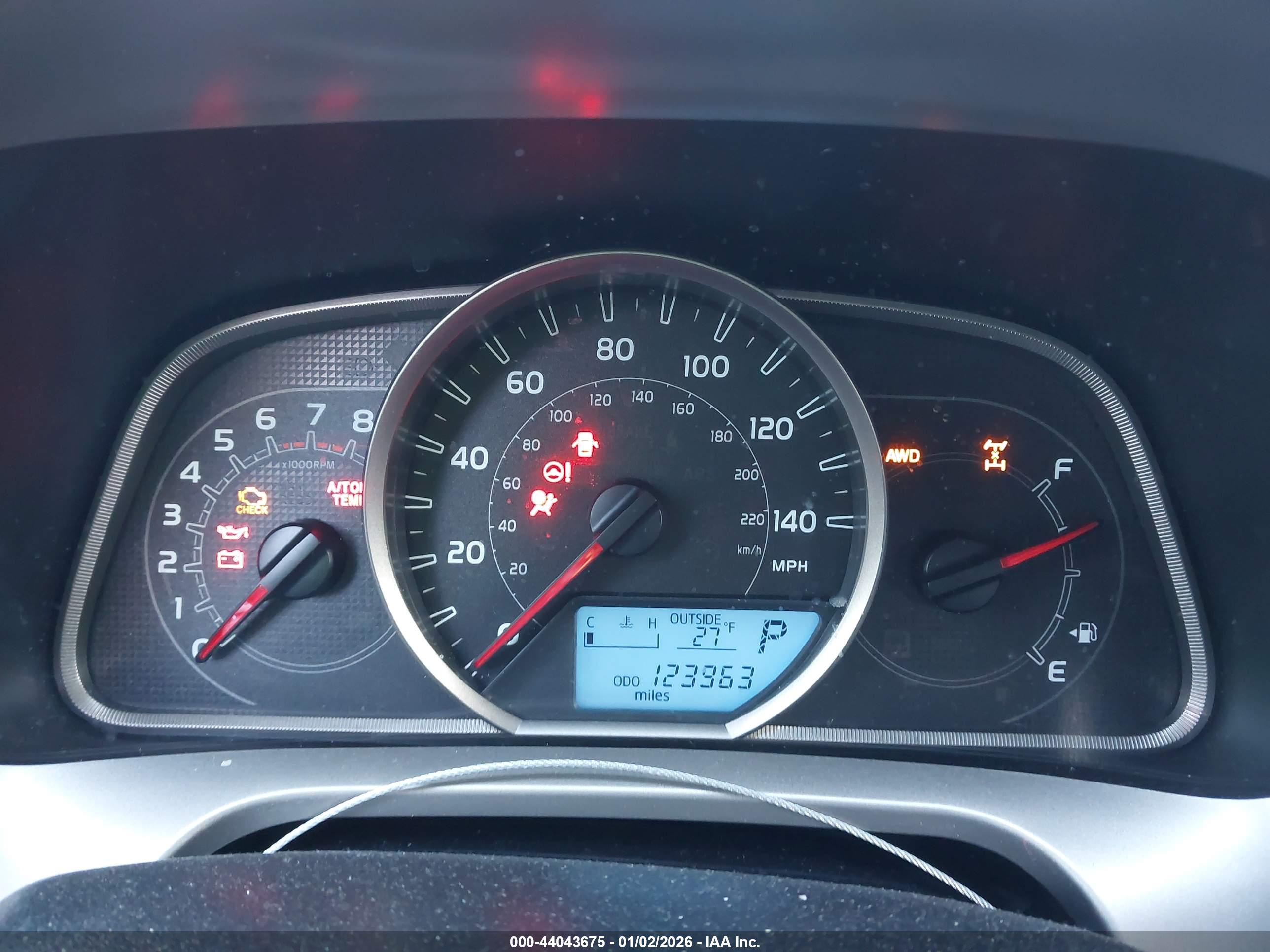 TOYOTA RAV4 image 7