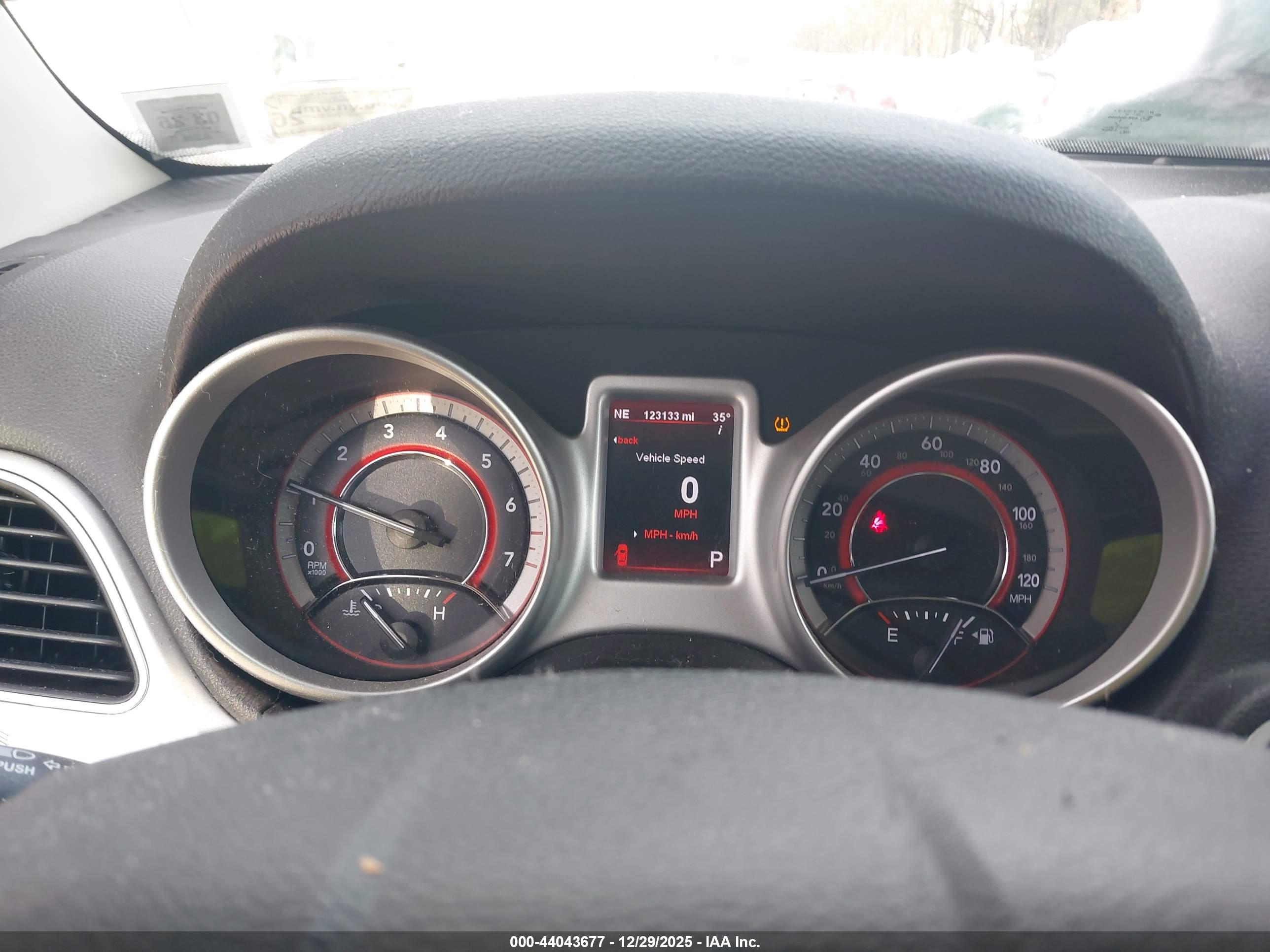DODGE JOURNEY image 7