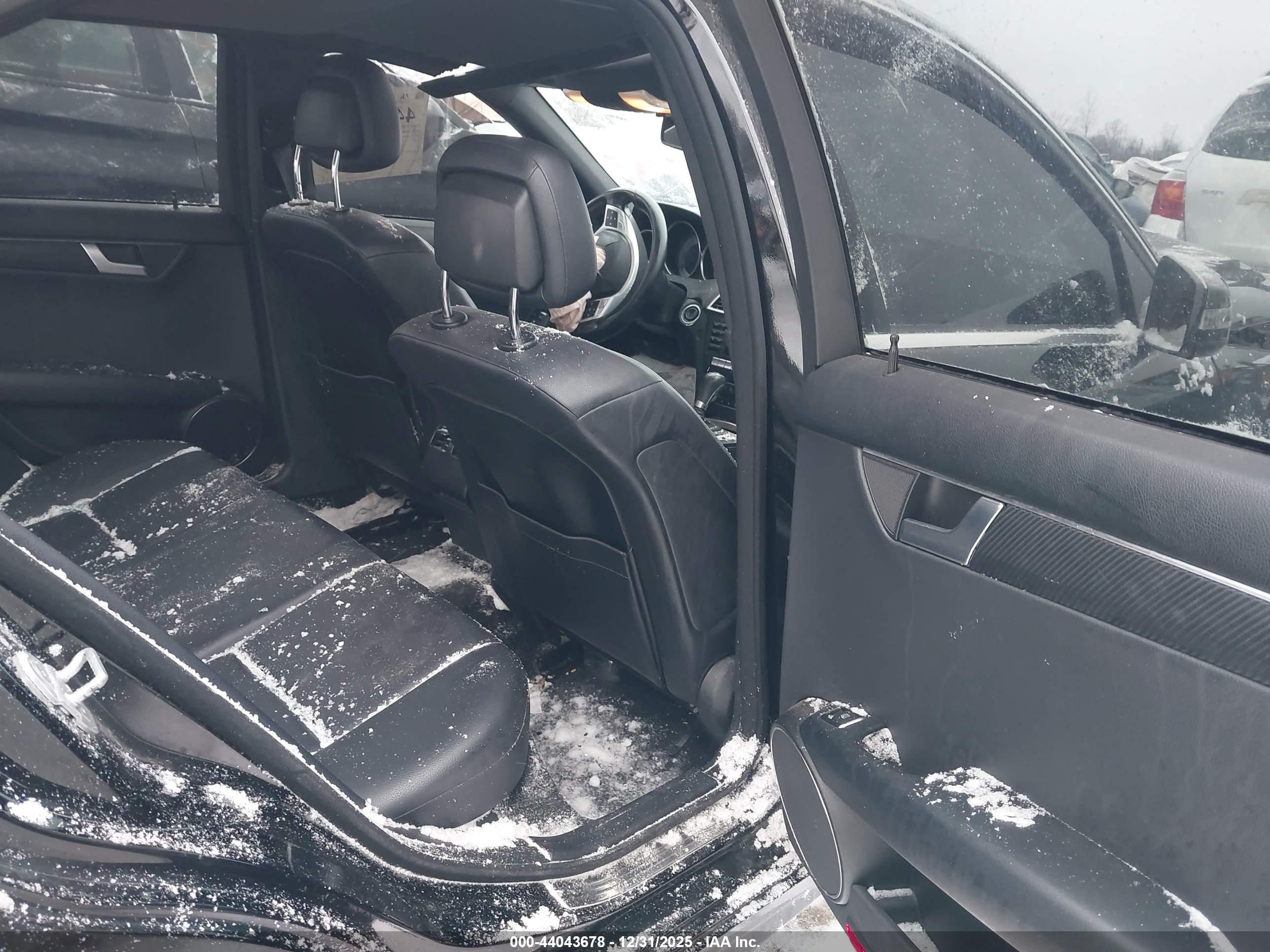 MERCEDES-BENZ C image 8