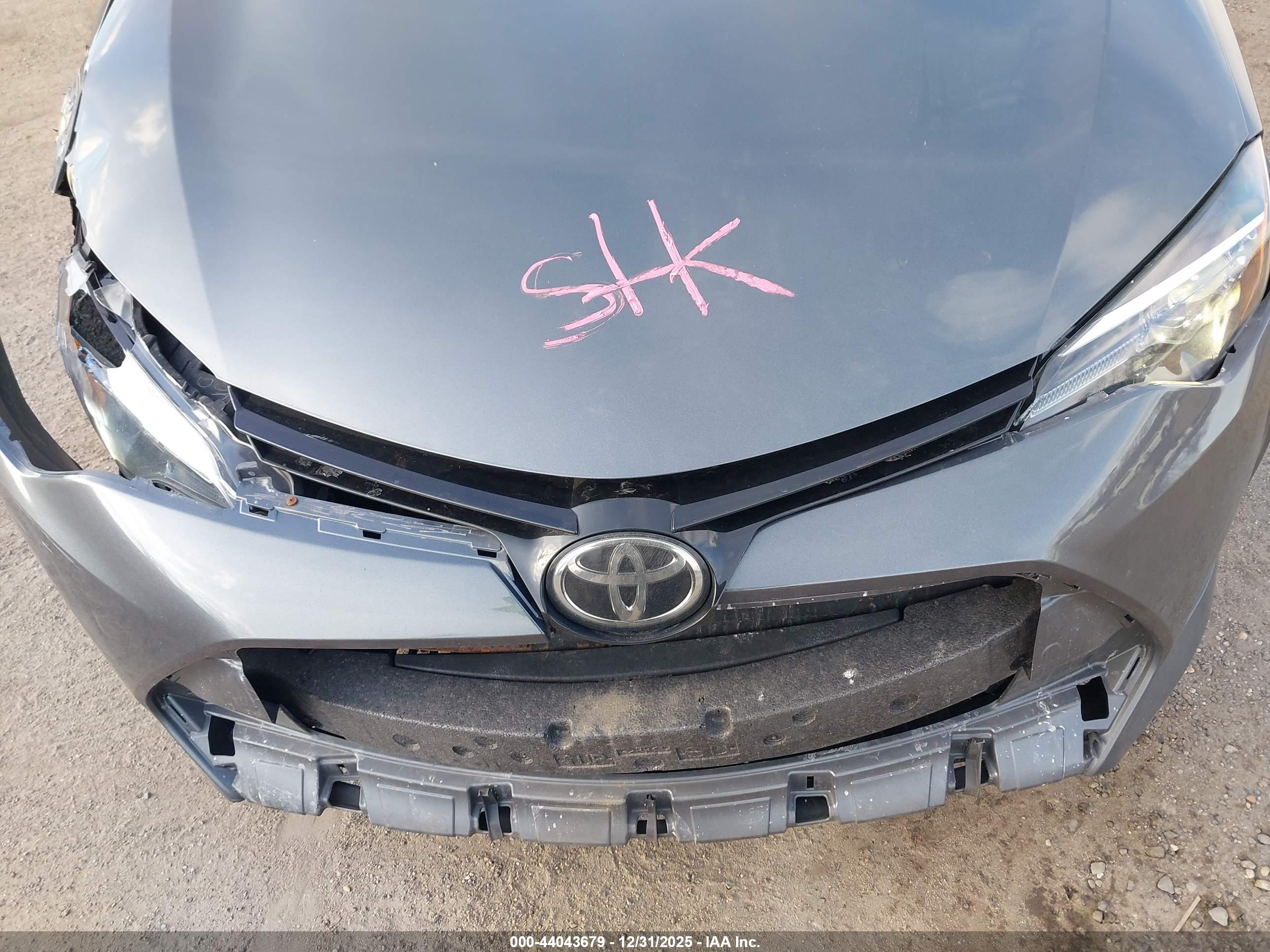 TOYOTA COROLLA image 10