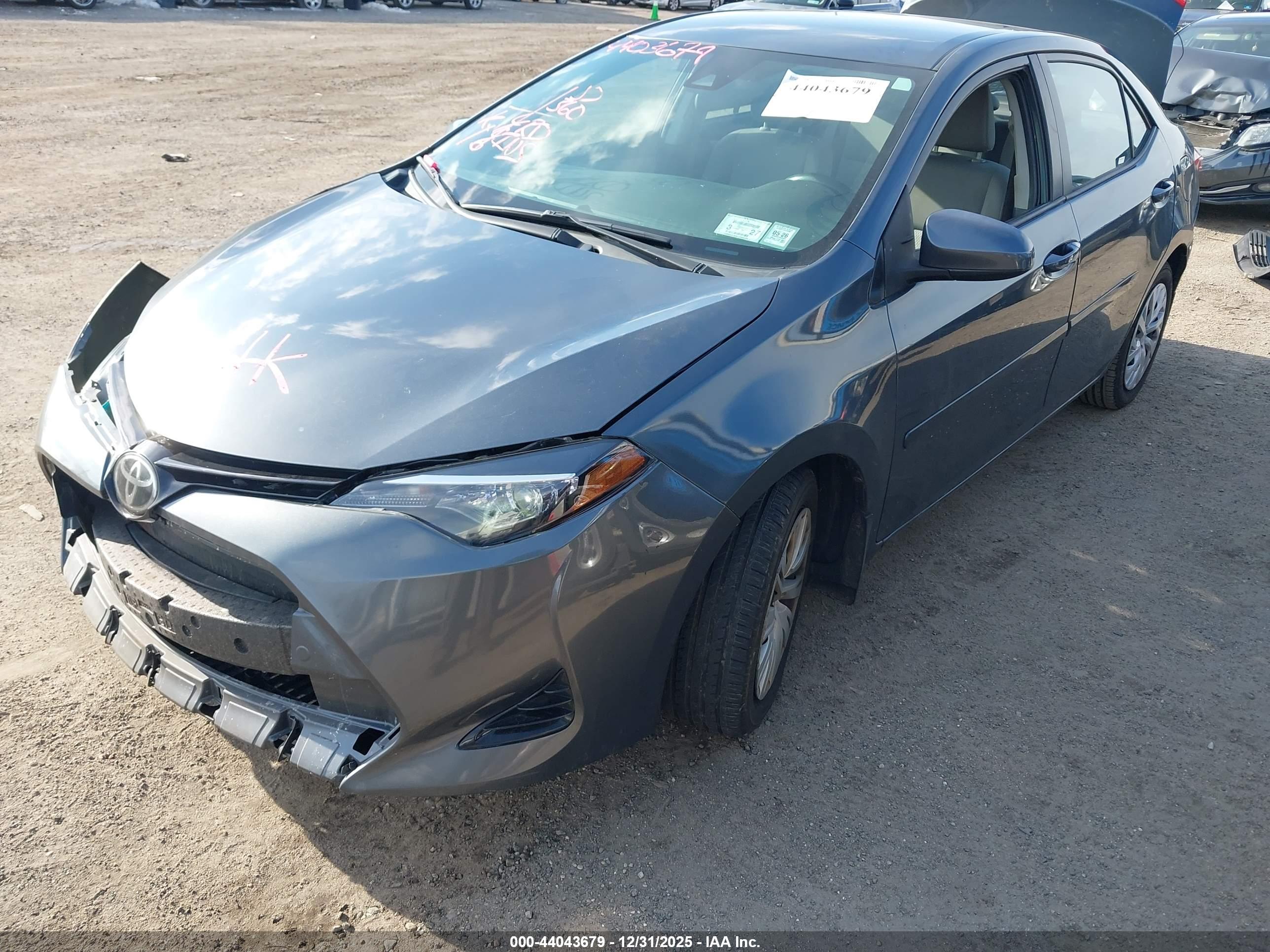 TOYOTA COROLLA image 2