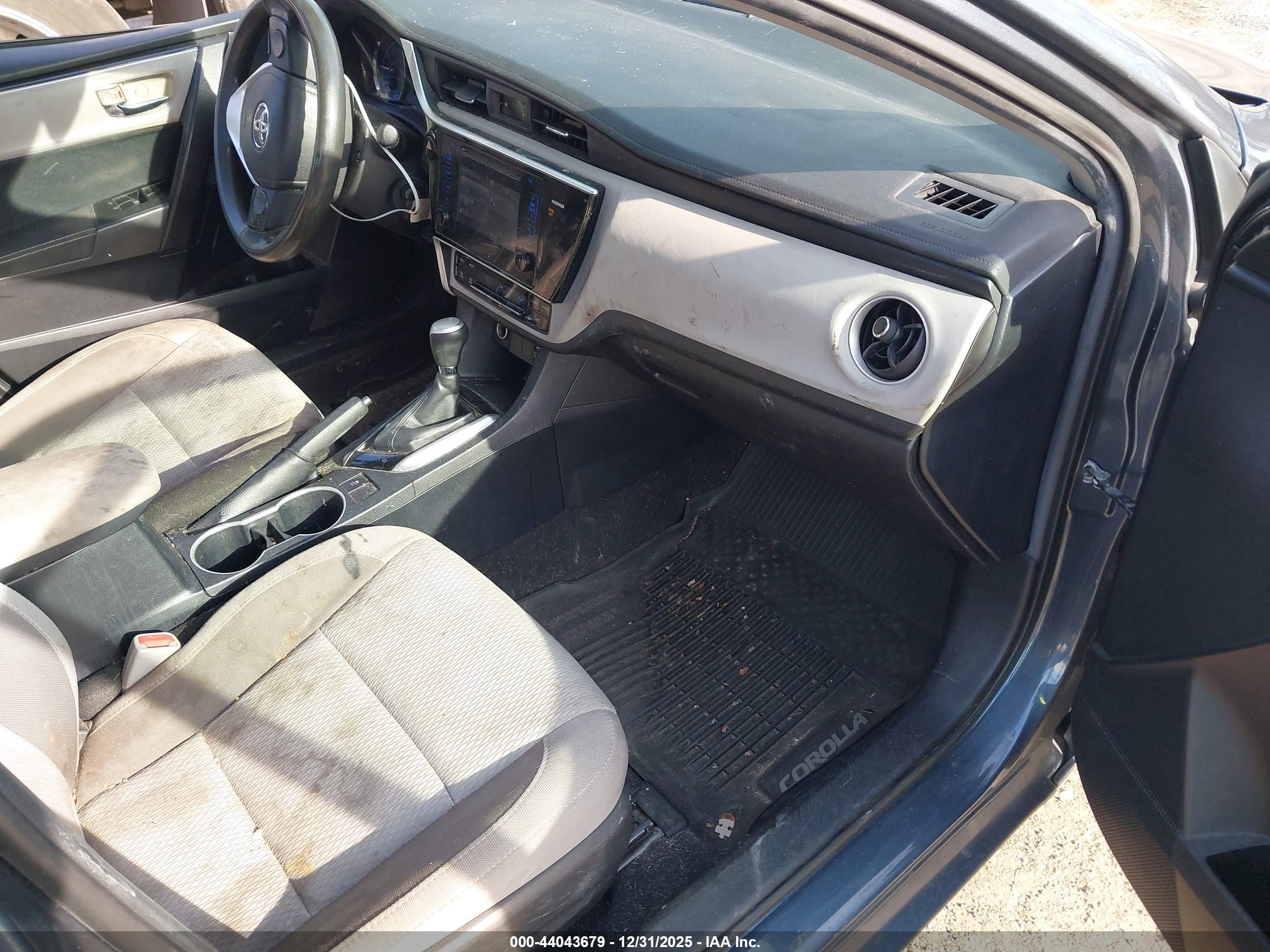 TOYOTA COROLLA image 5