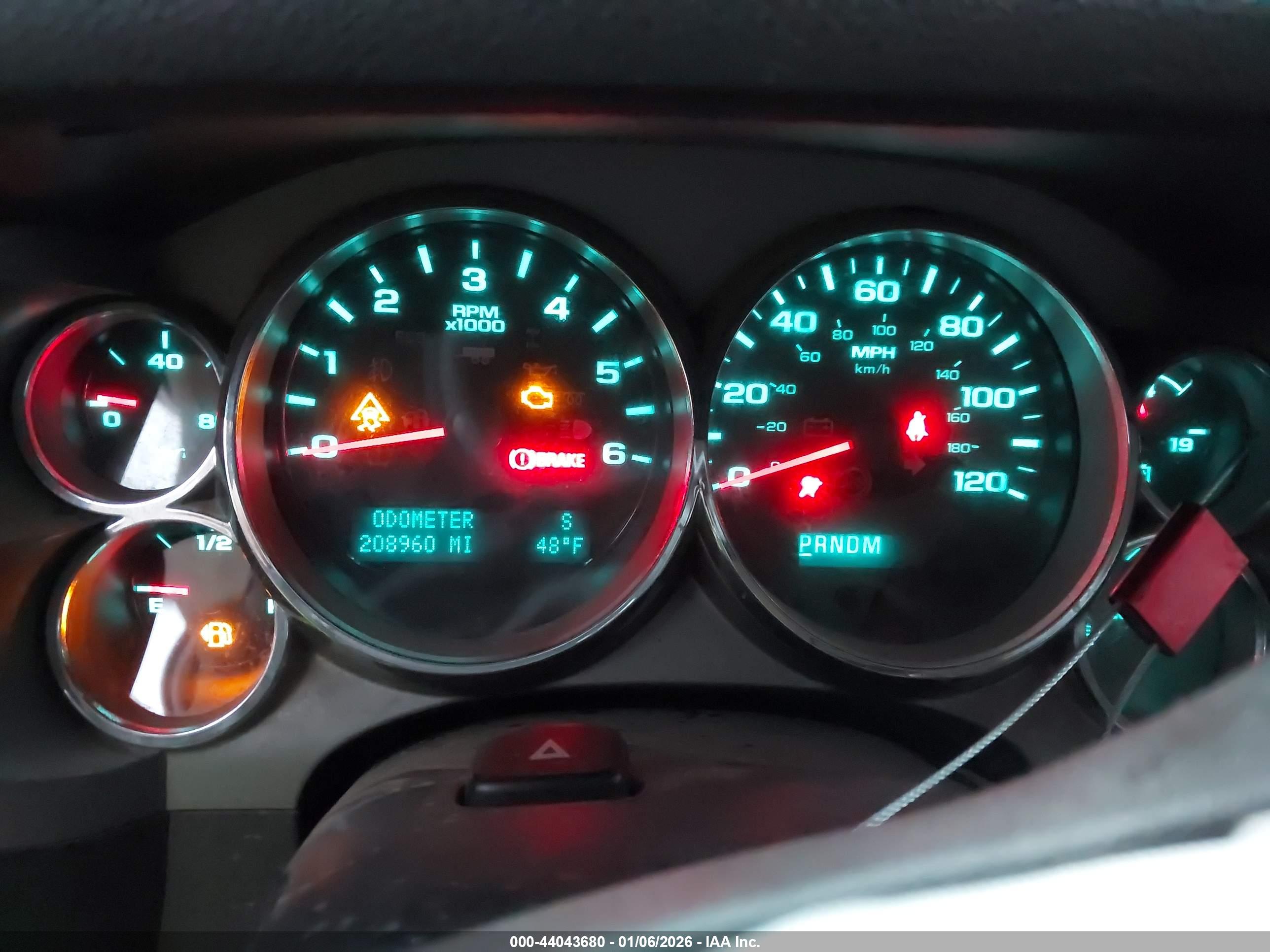 CHEVROLET SILVERADO image 7
