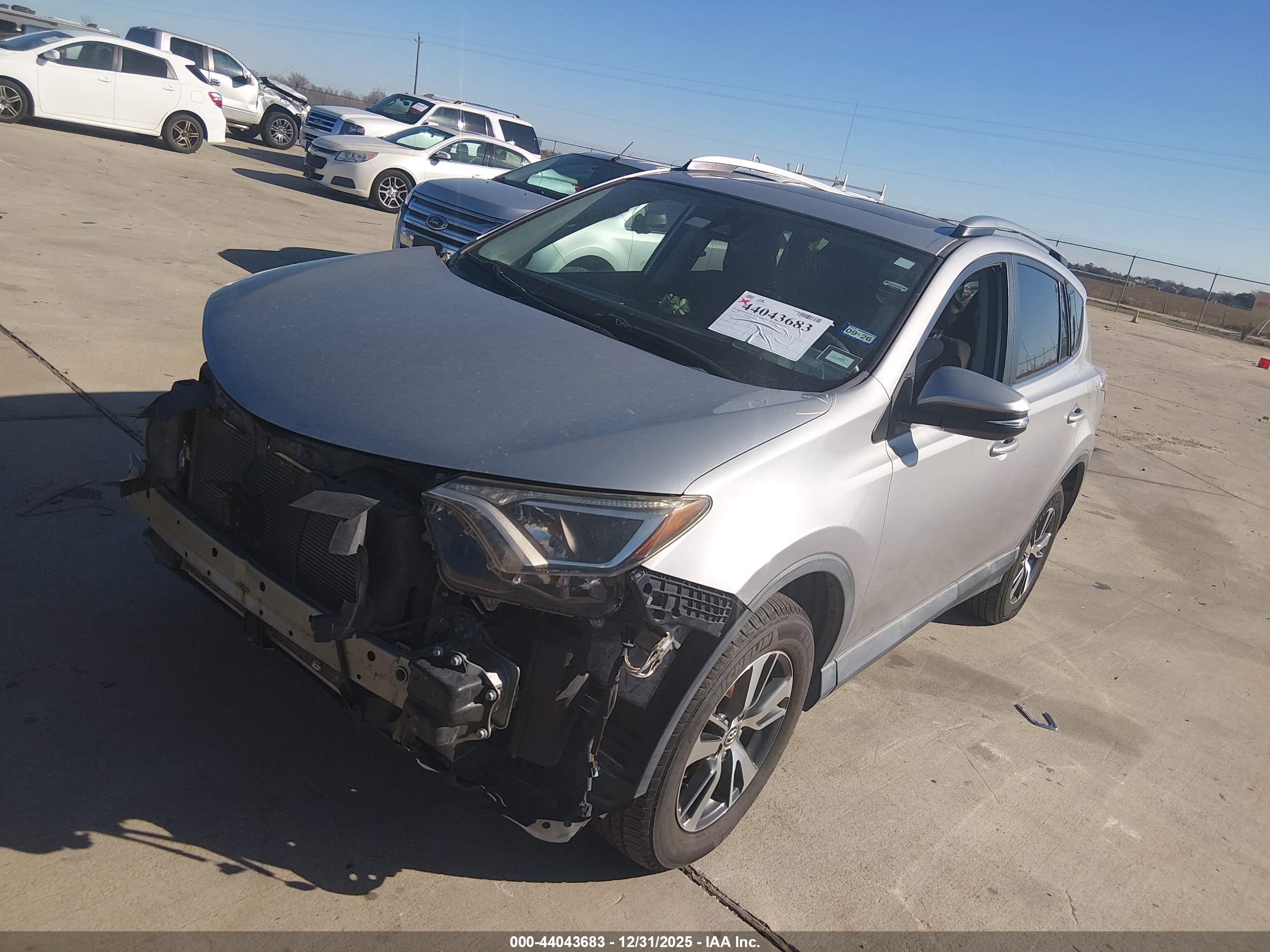 TOYOTA RAV4 image 2