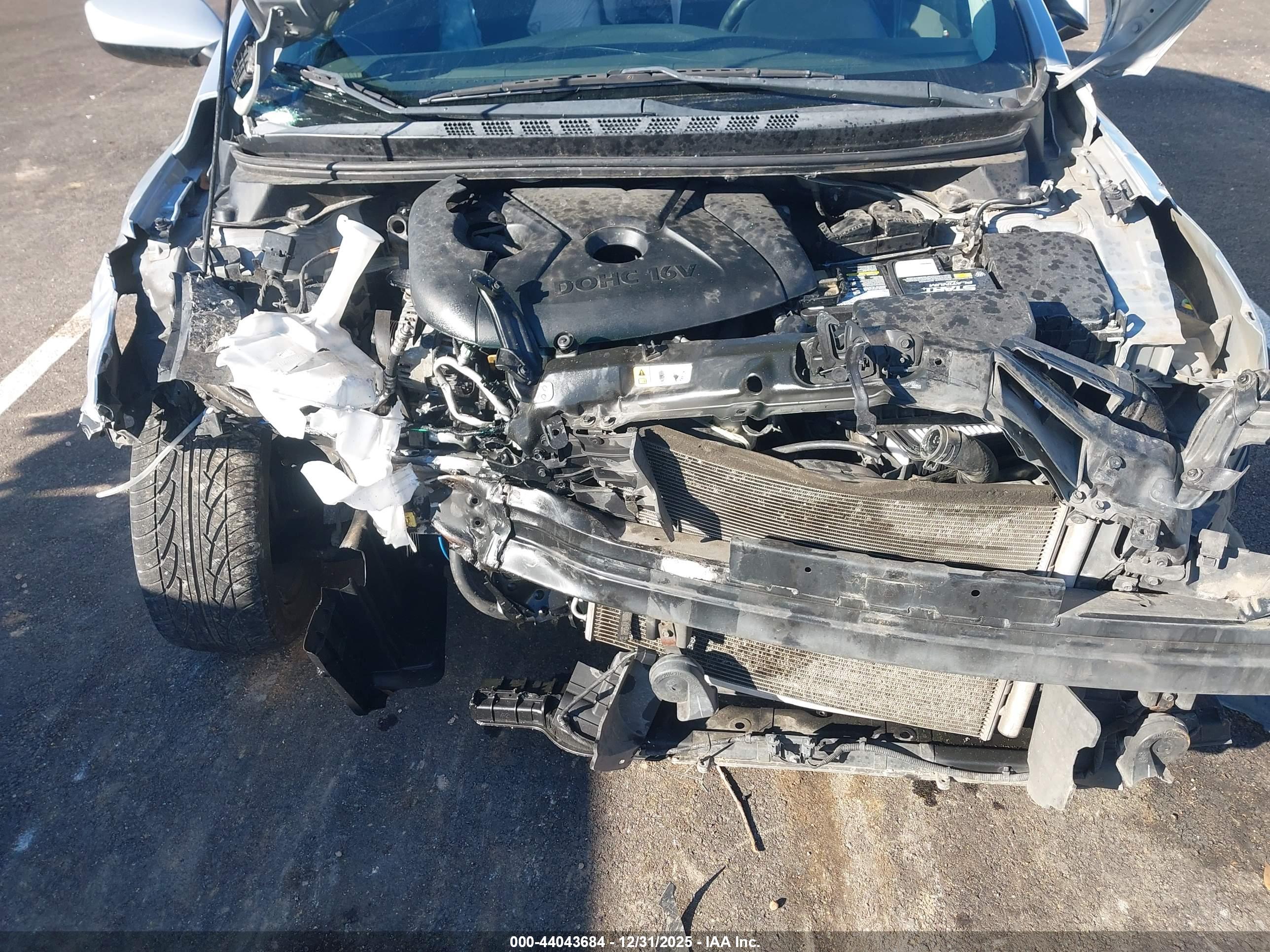 HYUNDAI ELANTRA image 10