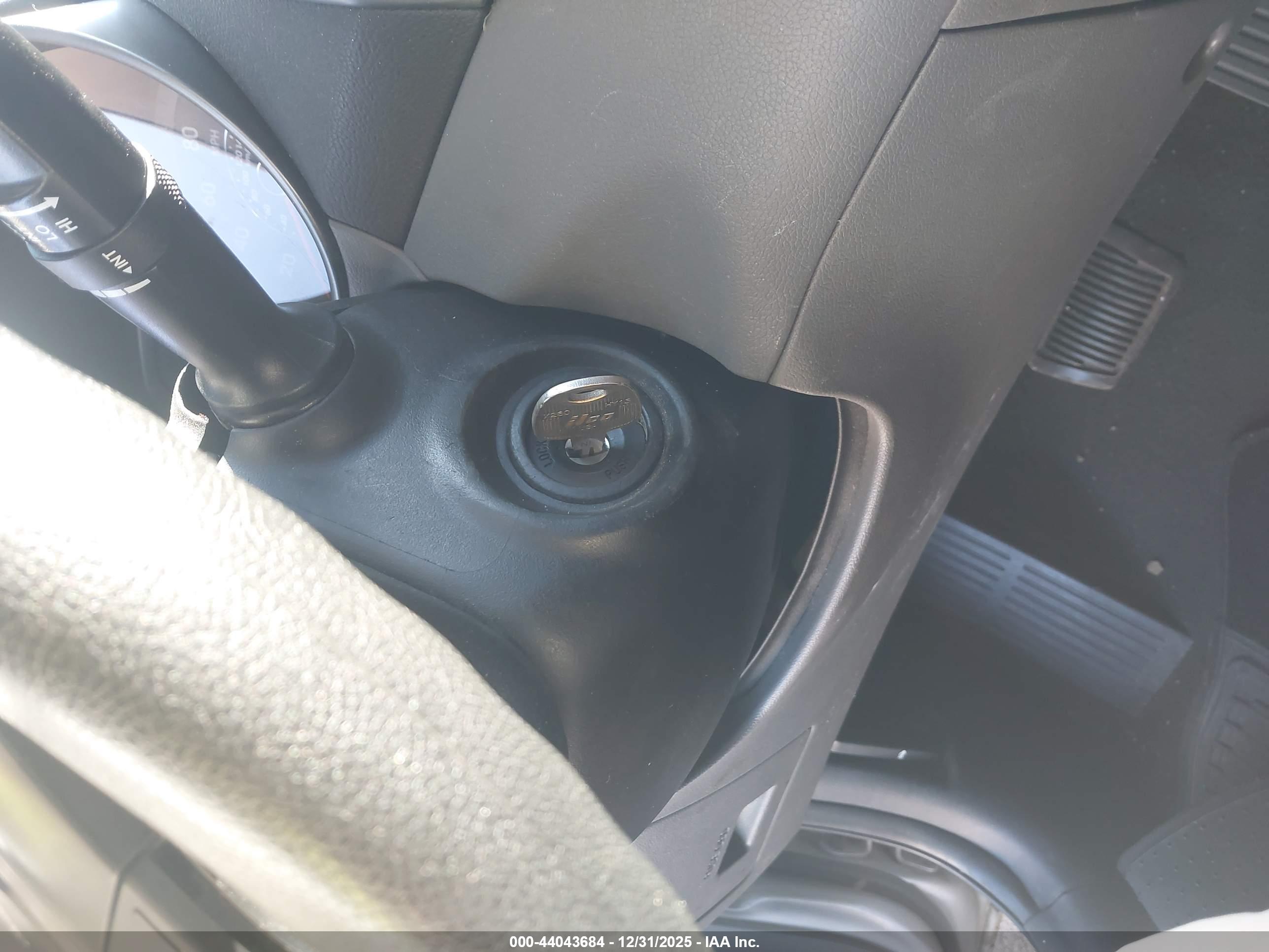 HYUNDAI ELANTRA image 11
