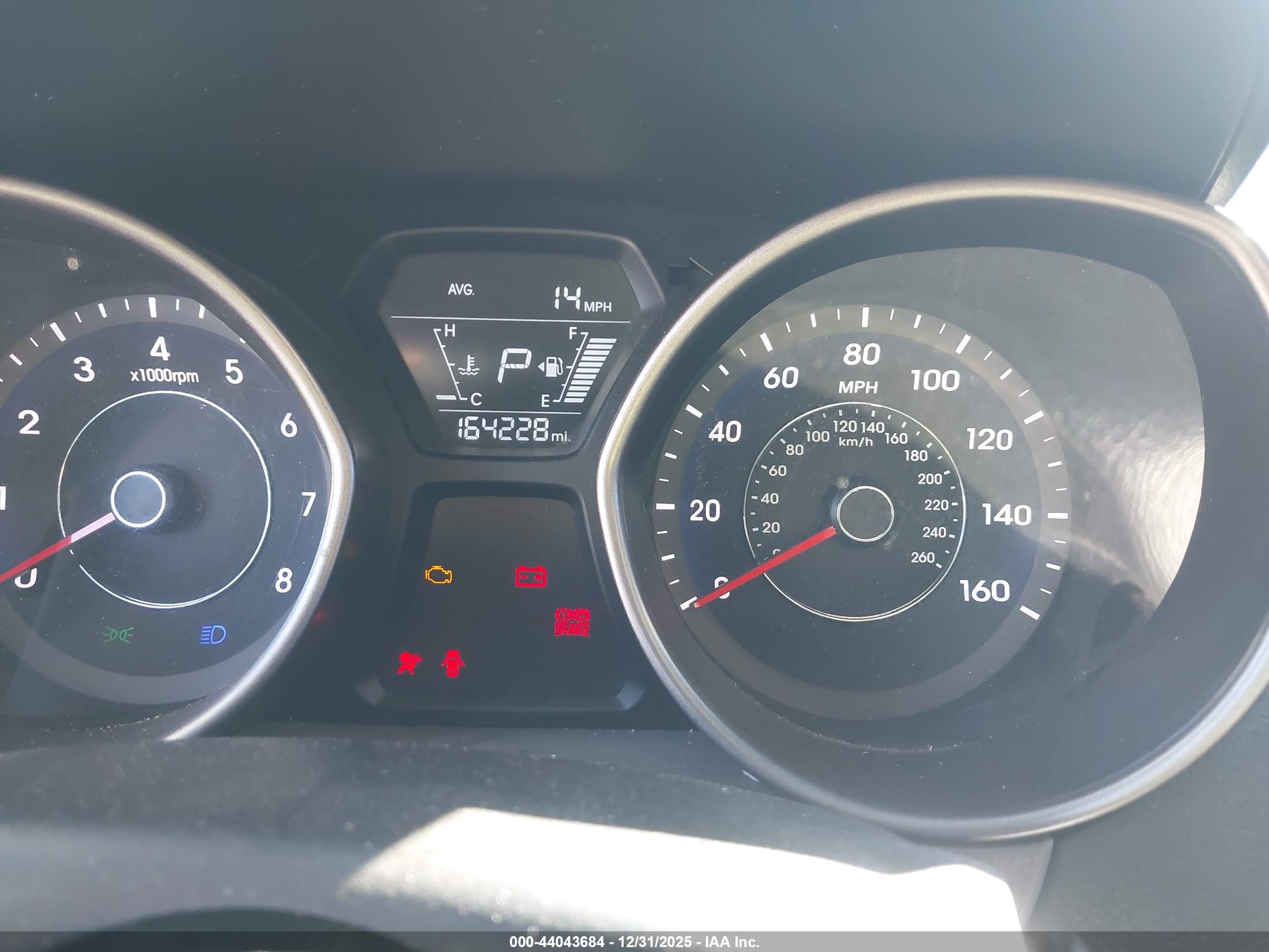 HYUNDAI ELANTRA image 7