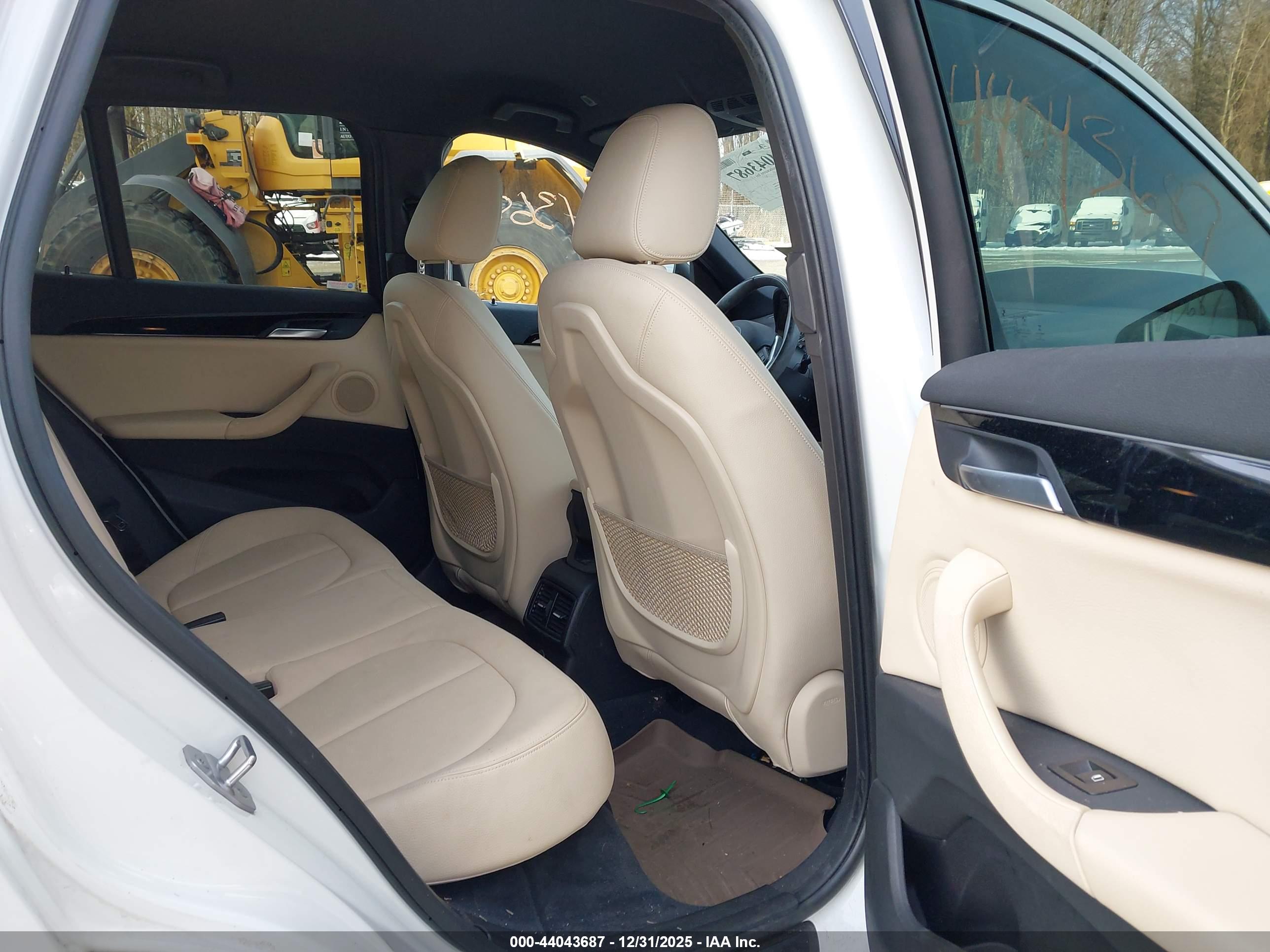 BMW X1 image 8
