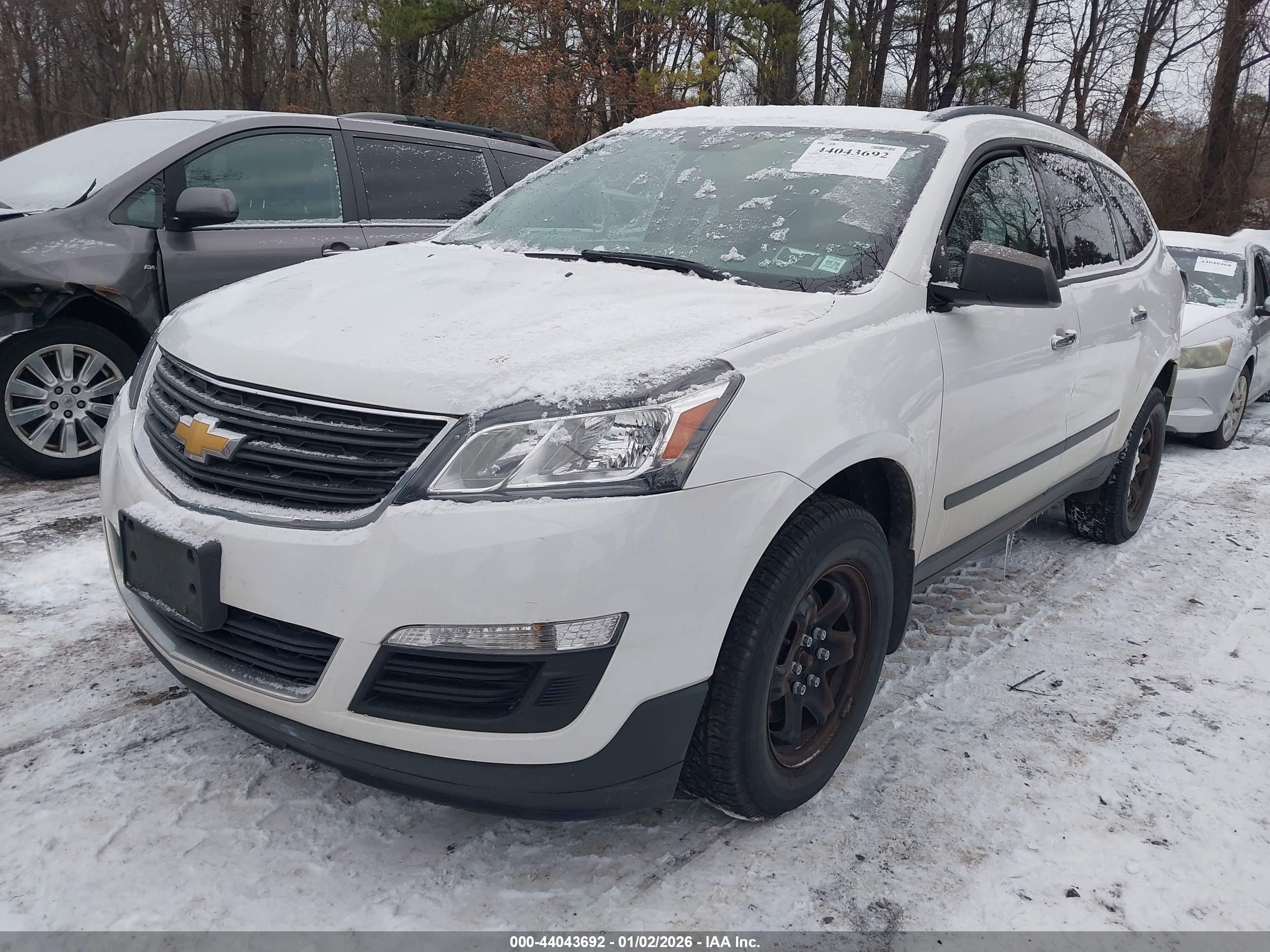 CHEVROLET TRAVERSE image 2
