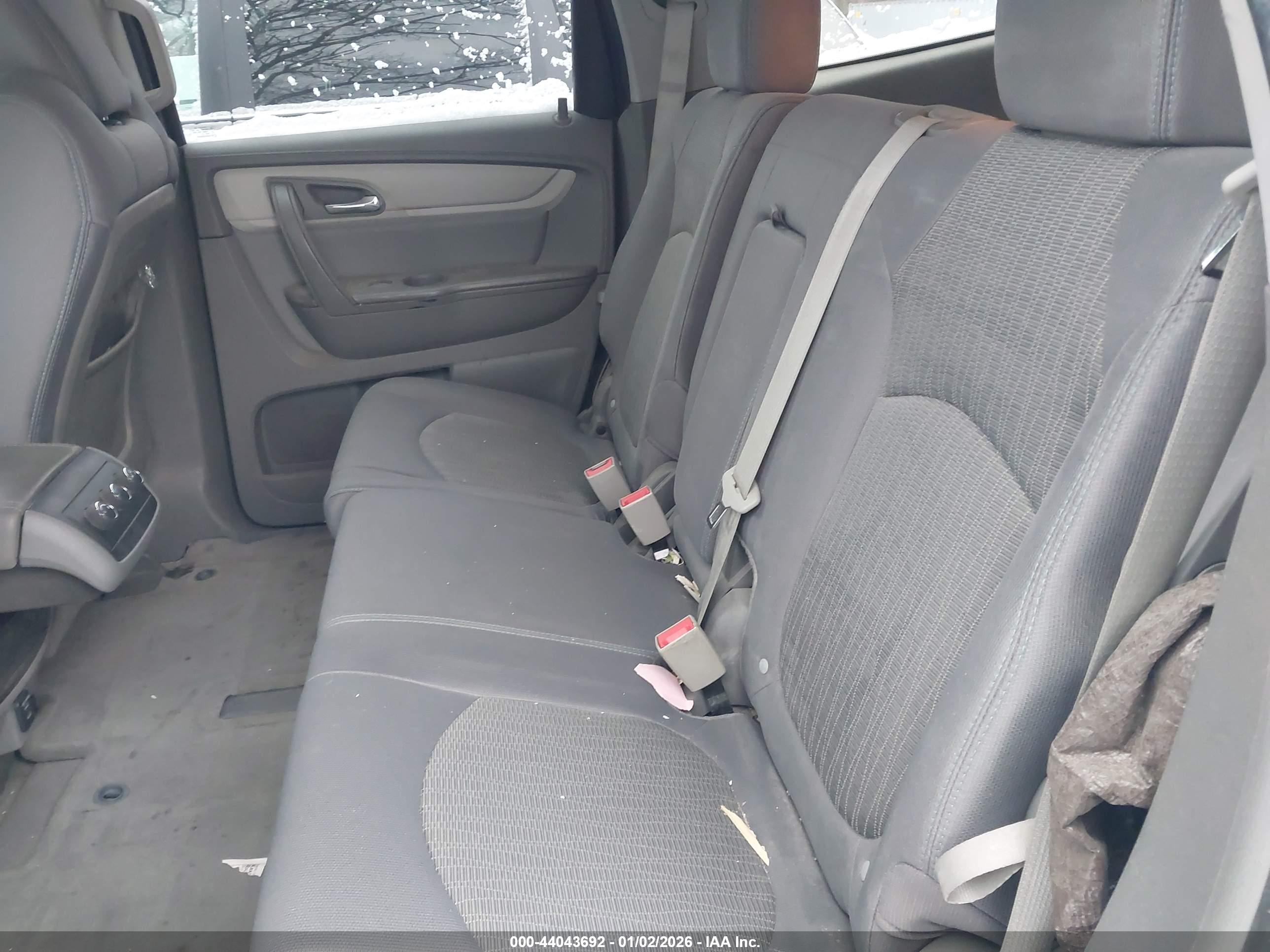CHEVROLET TRAVERSE image 8