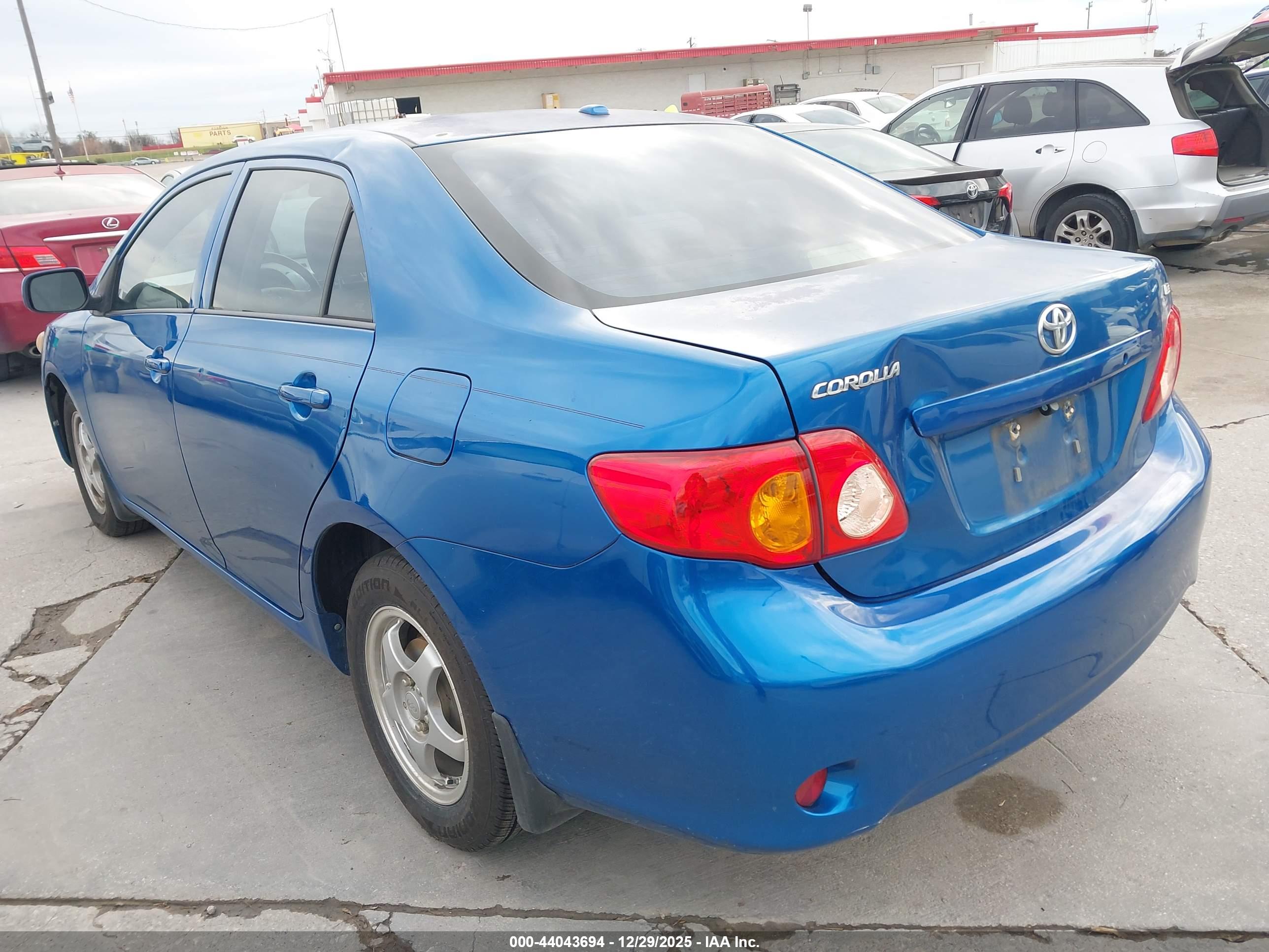 TOYOTA COROLLA image 3