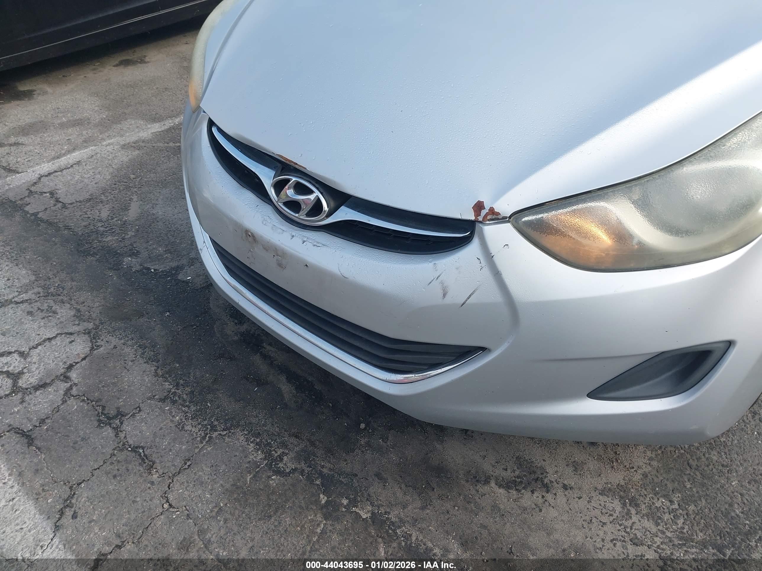 HYUNDAI ELANTRA image 6