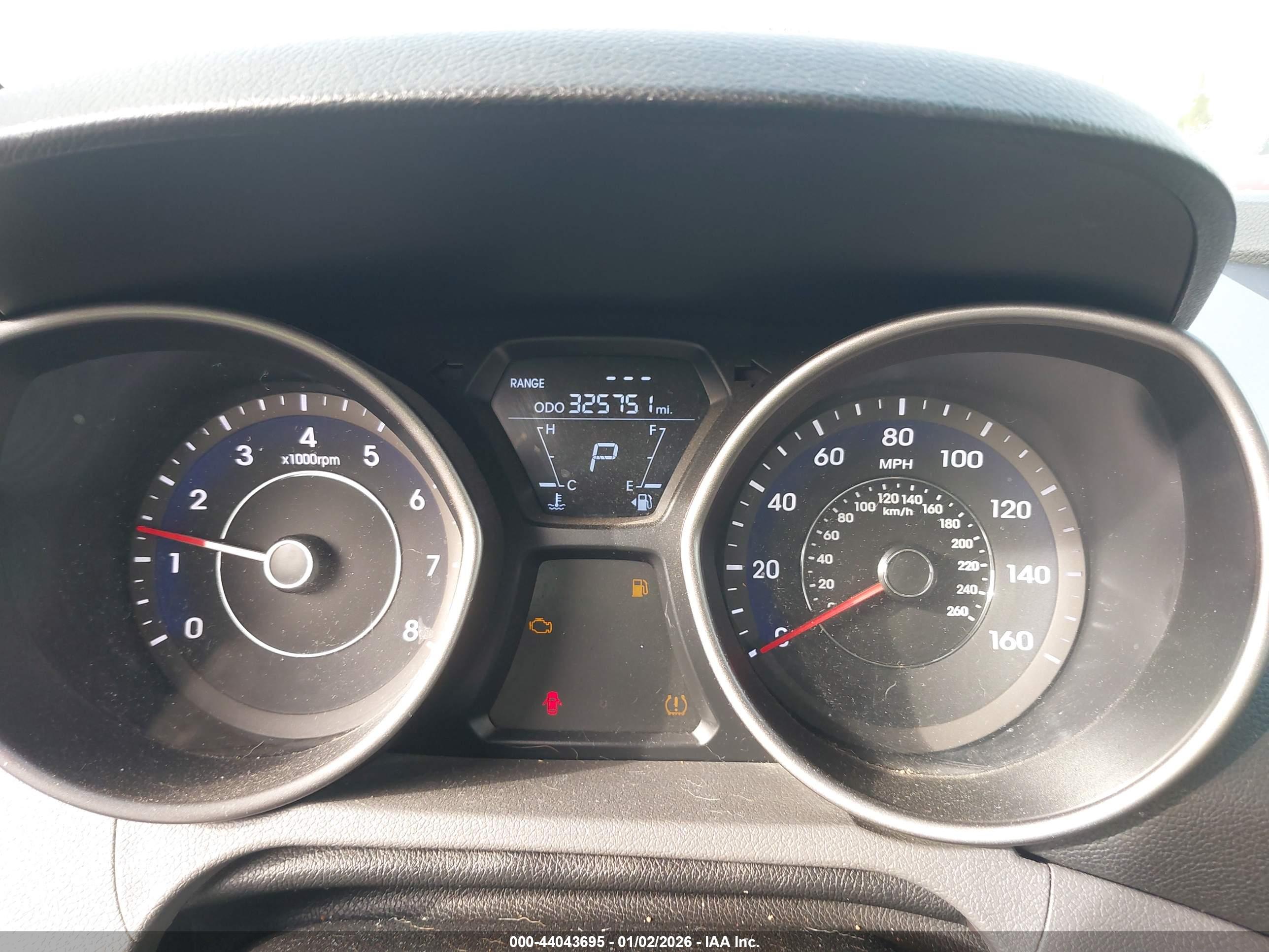 HYUNDAI ELANTRA image 7
