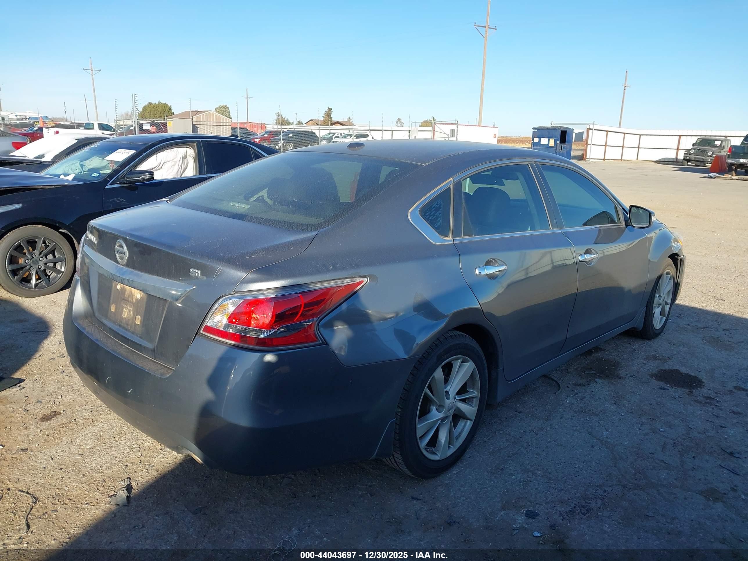 NISSAN ALTIMA image 4