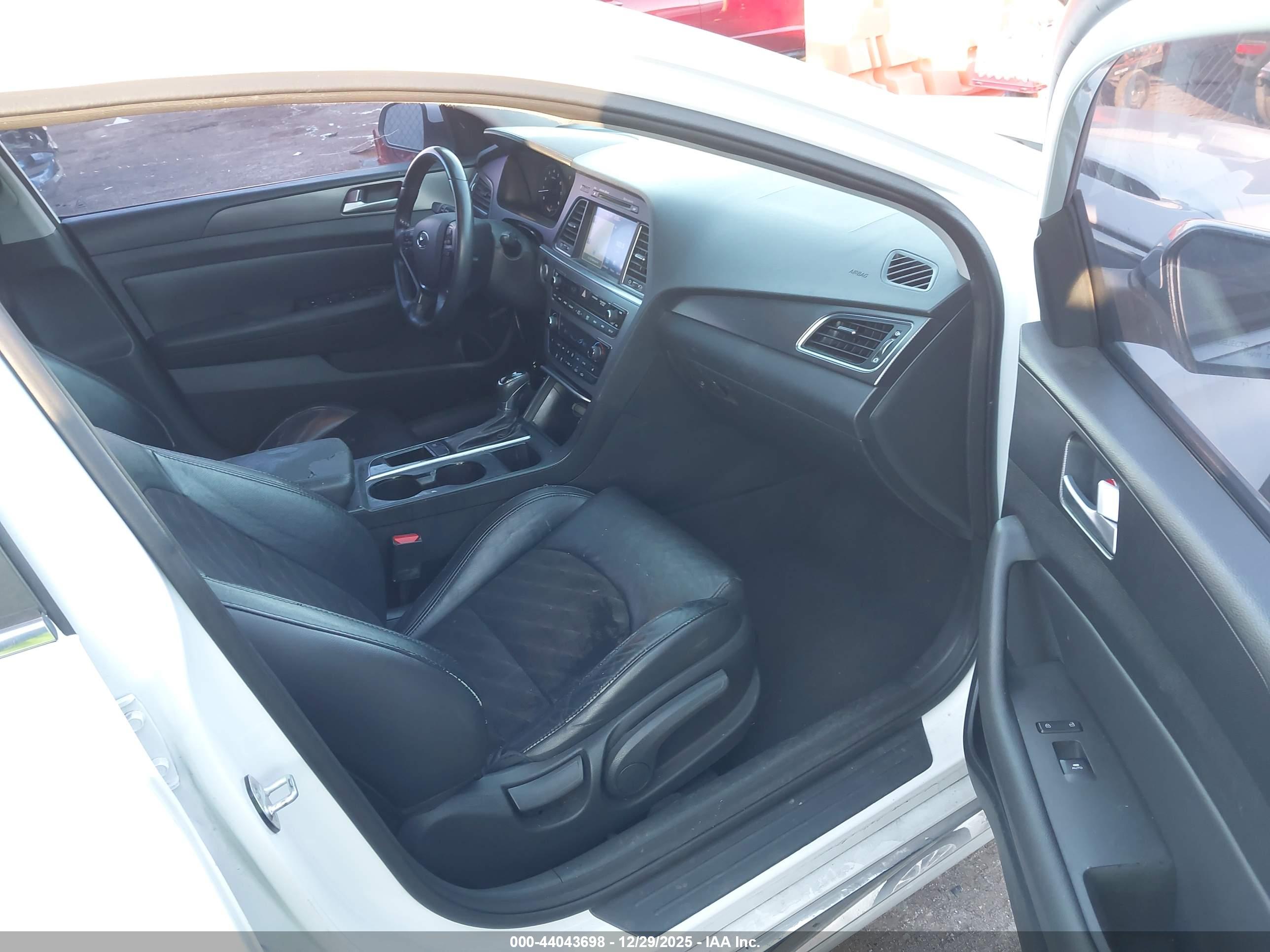 HYUNDAI SONATA image 5