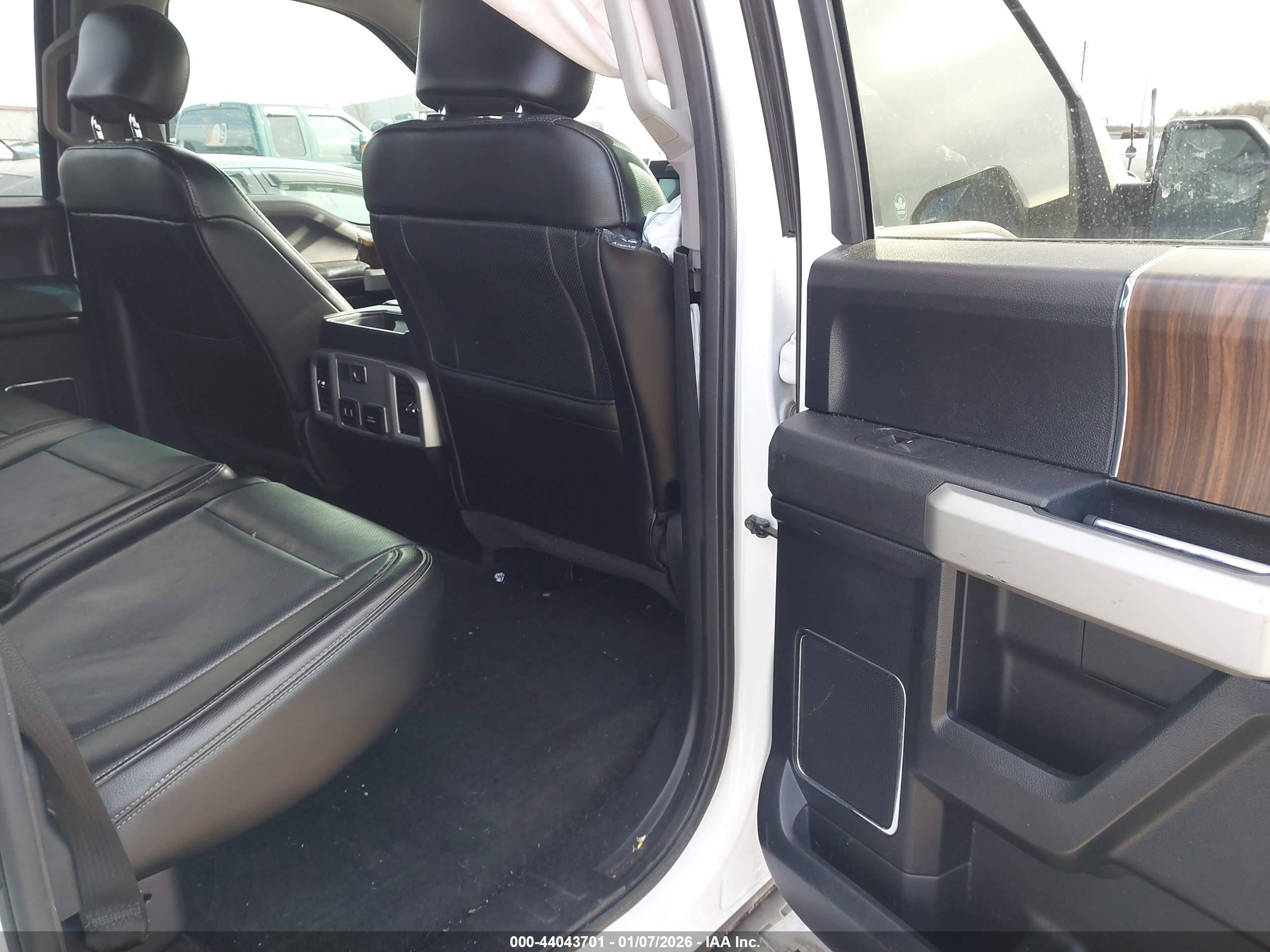 FORD F-150 image 8