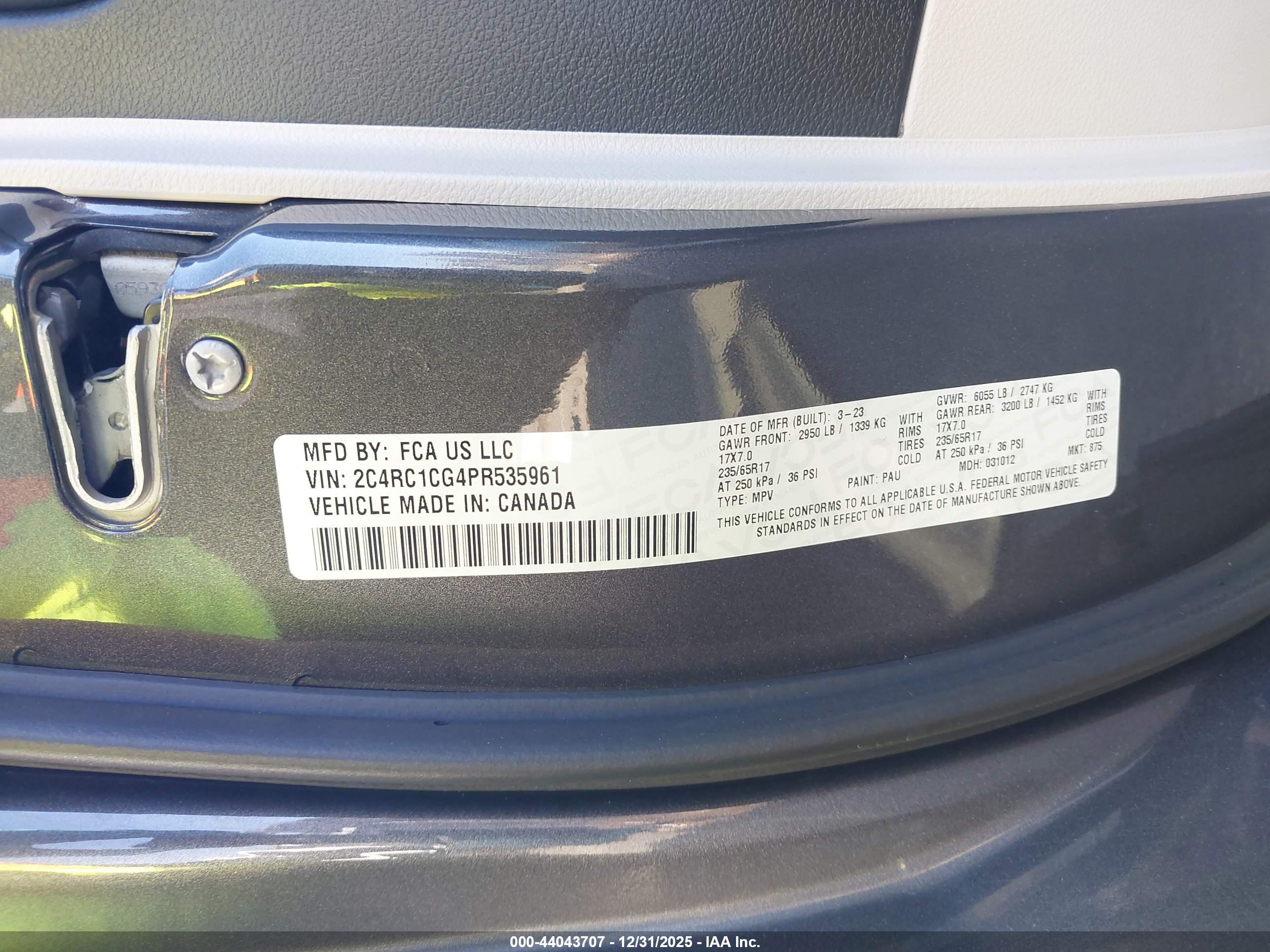 CHRYSLER VOYAGER image 9