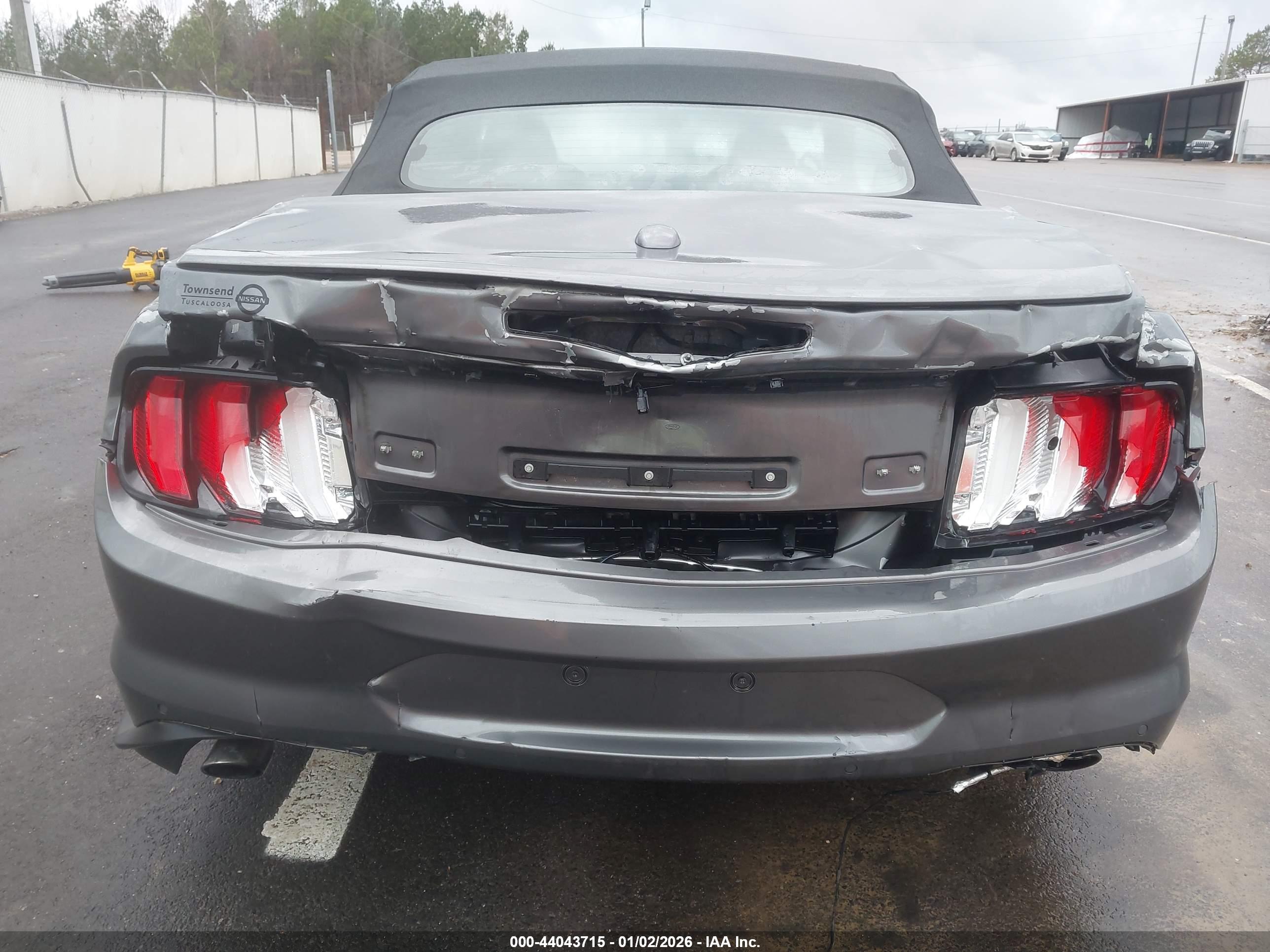 FORD MUSTANG image 6