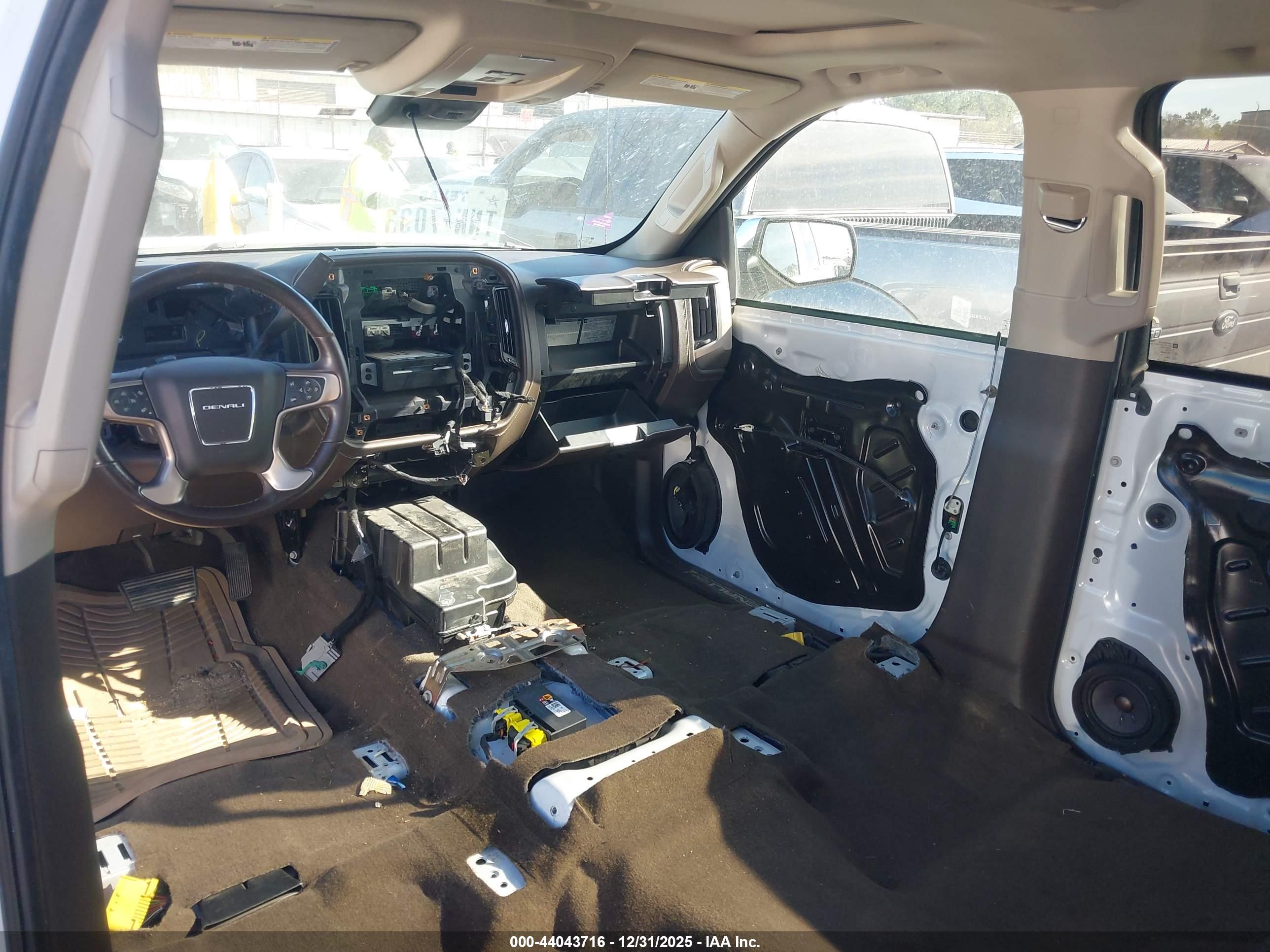 GMC SIERRA image 6