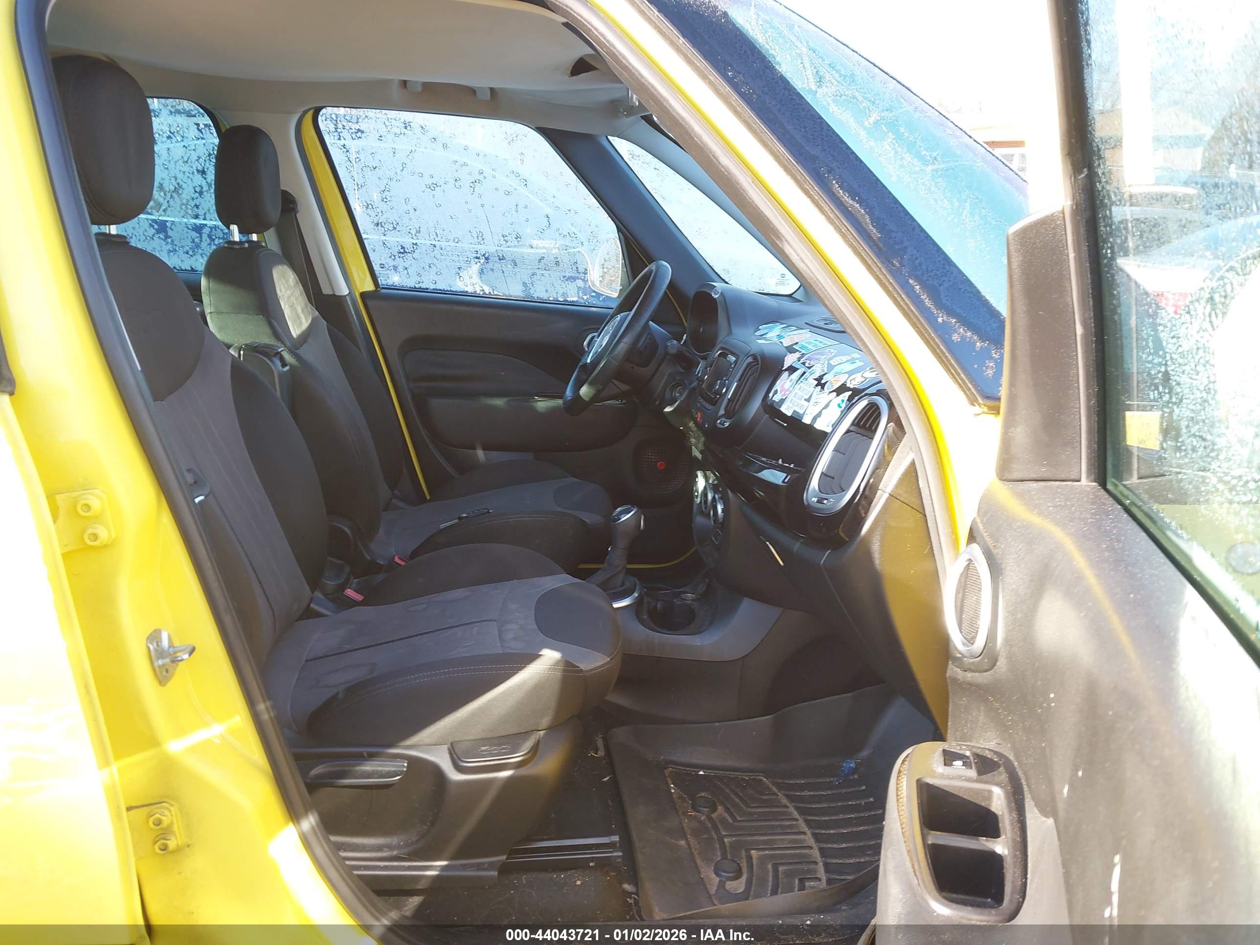 FIAT 500L image 5