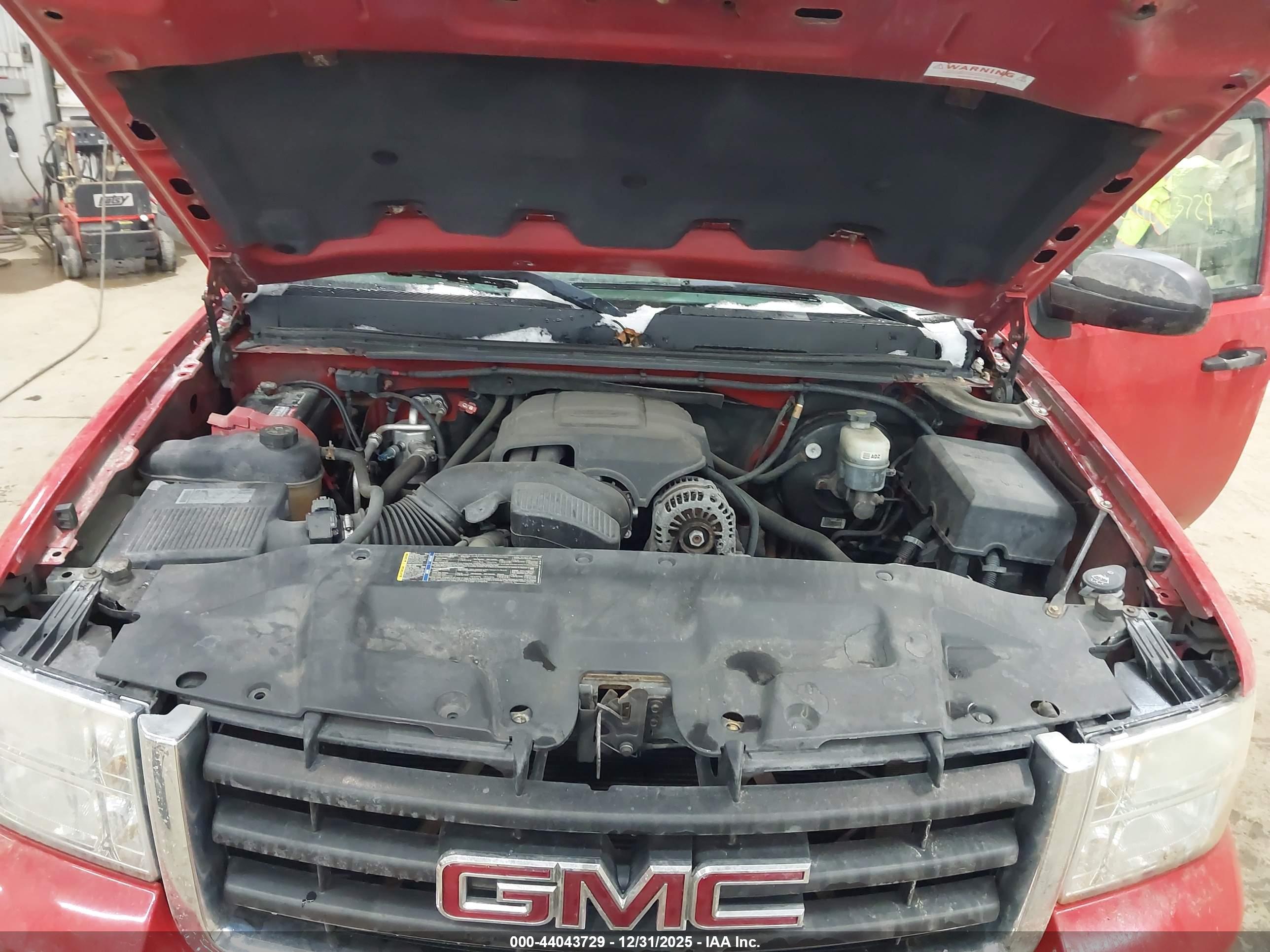 GMC SIERRA image 10