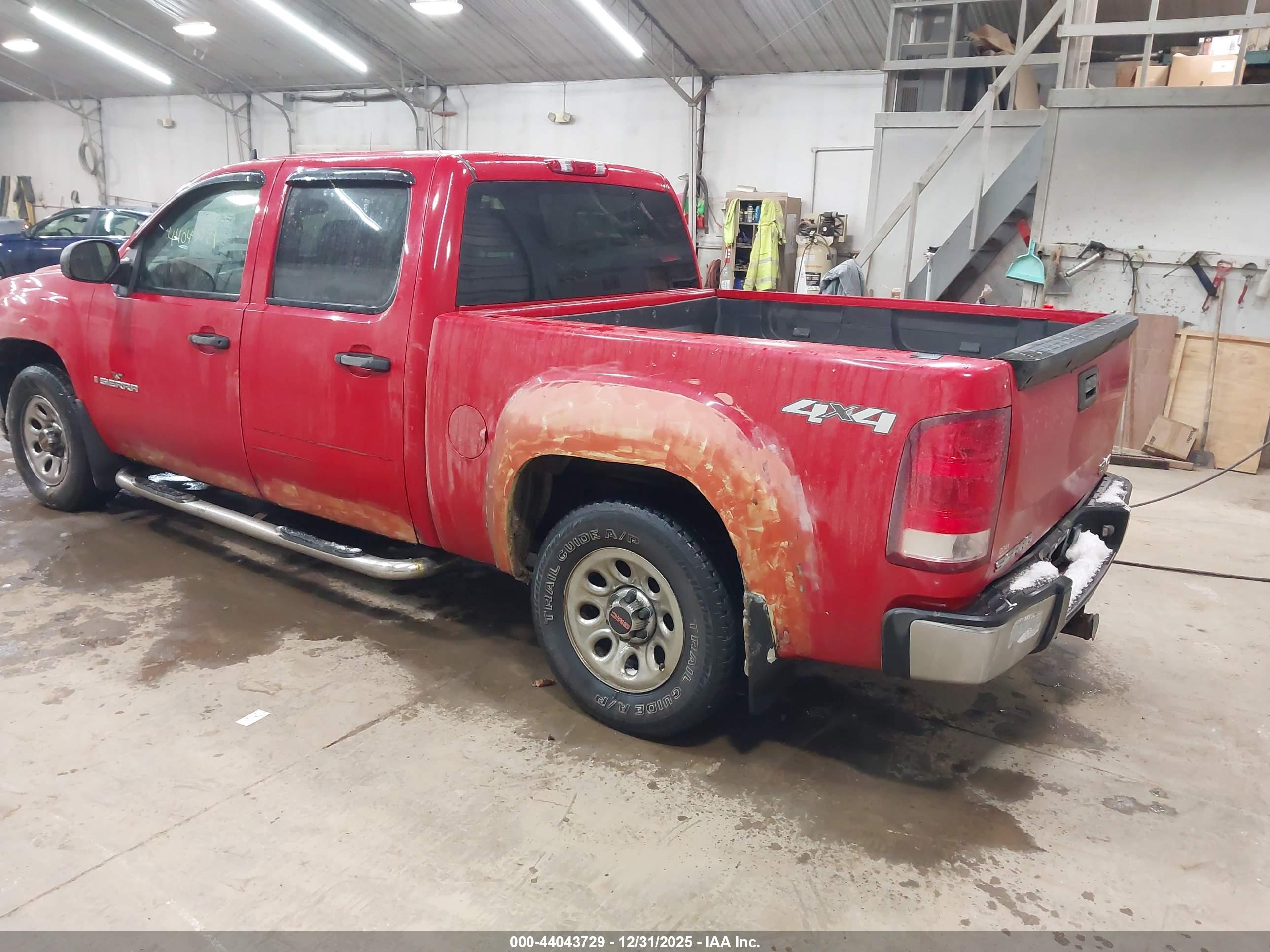 GMC SIERRA image 3