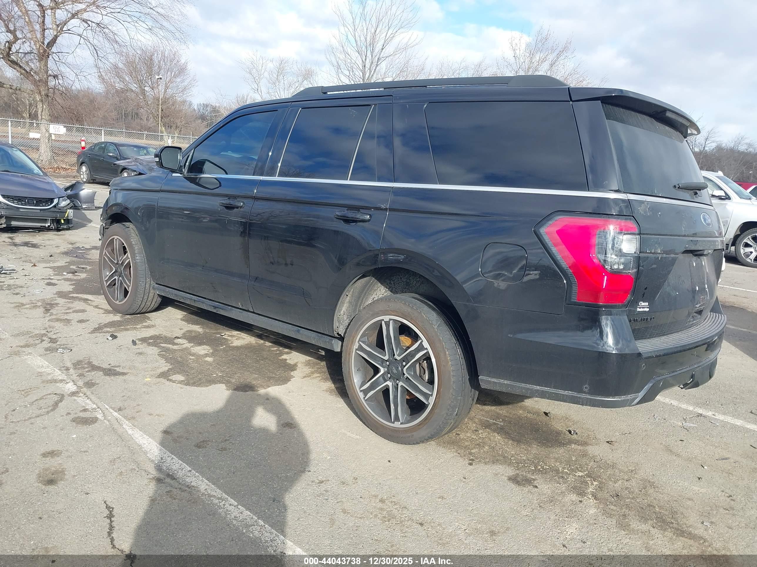 FORD EXPEDITION image 3