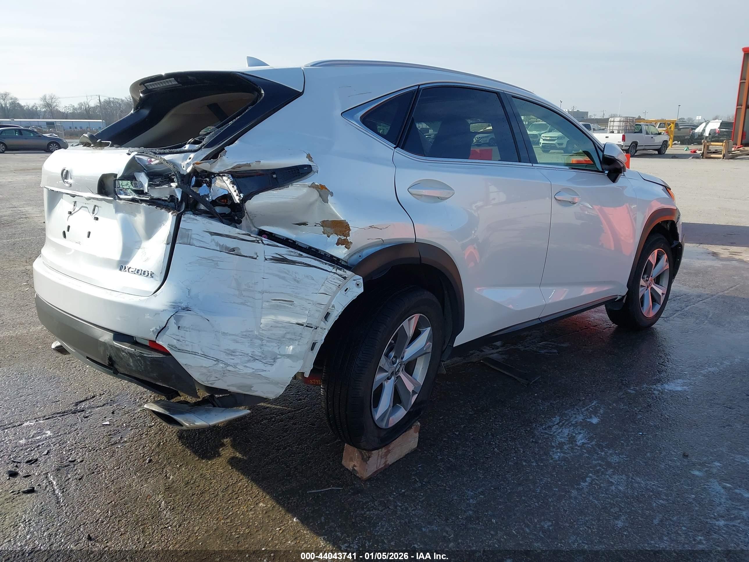 LEXUS NX image 4