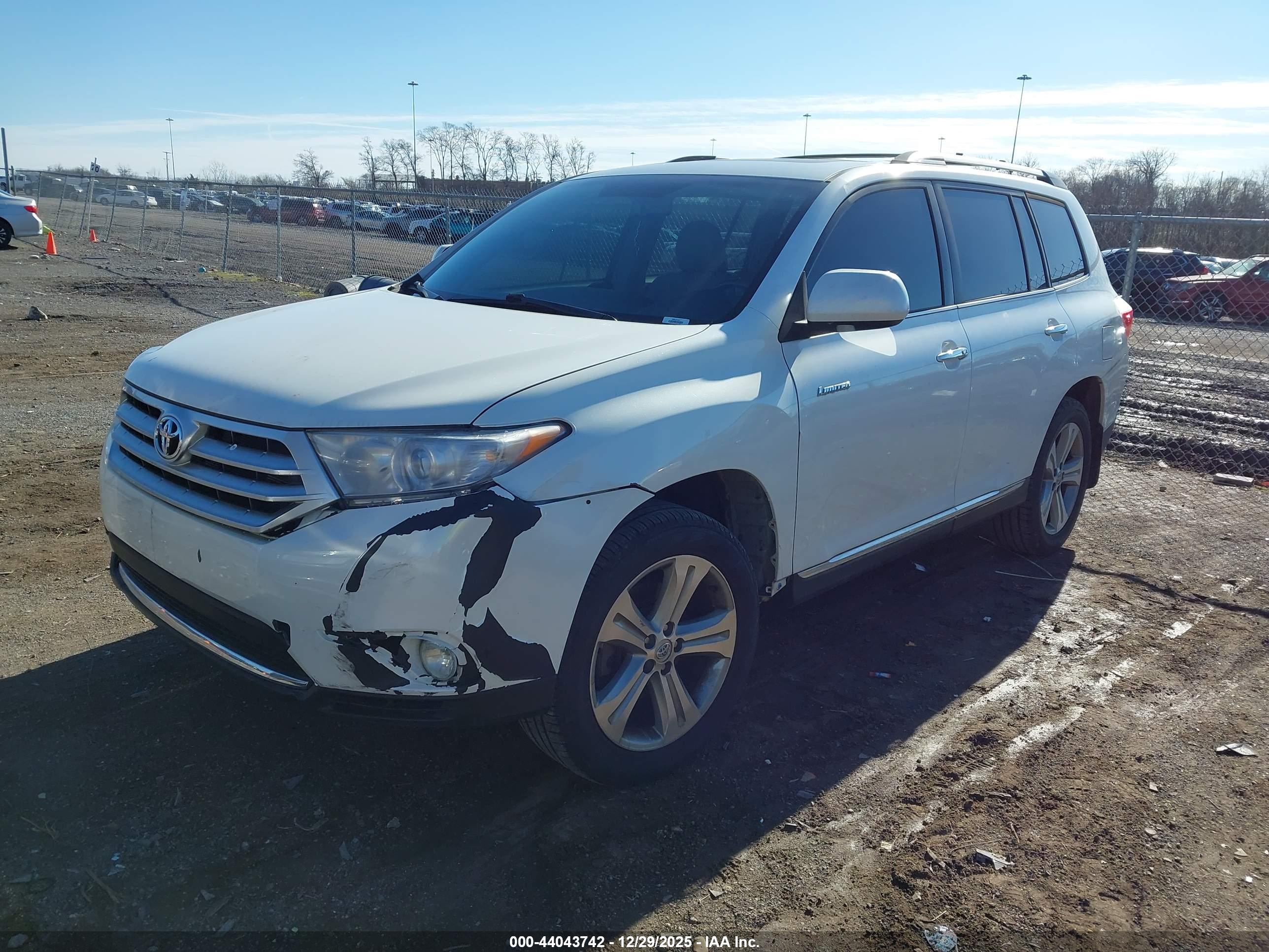 TOYOTA HIGHLANDER image 2