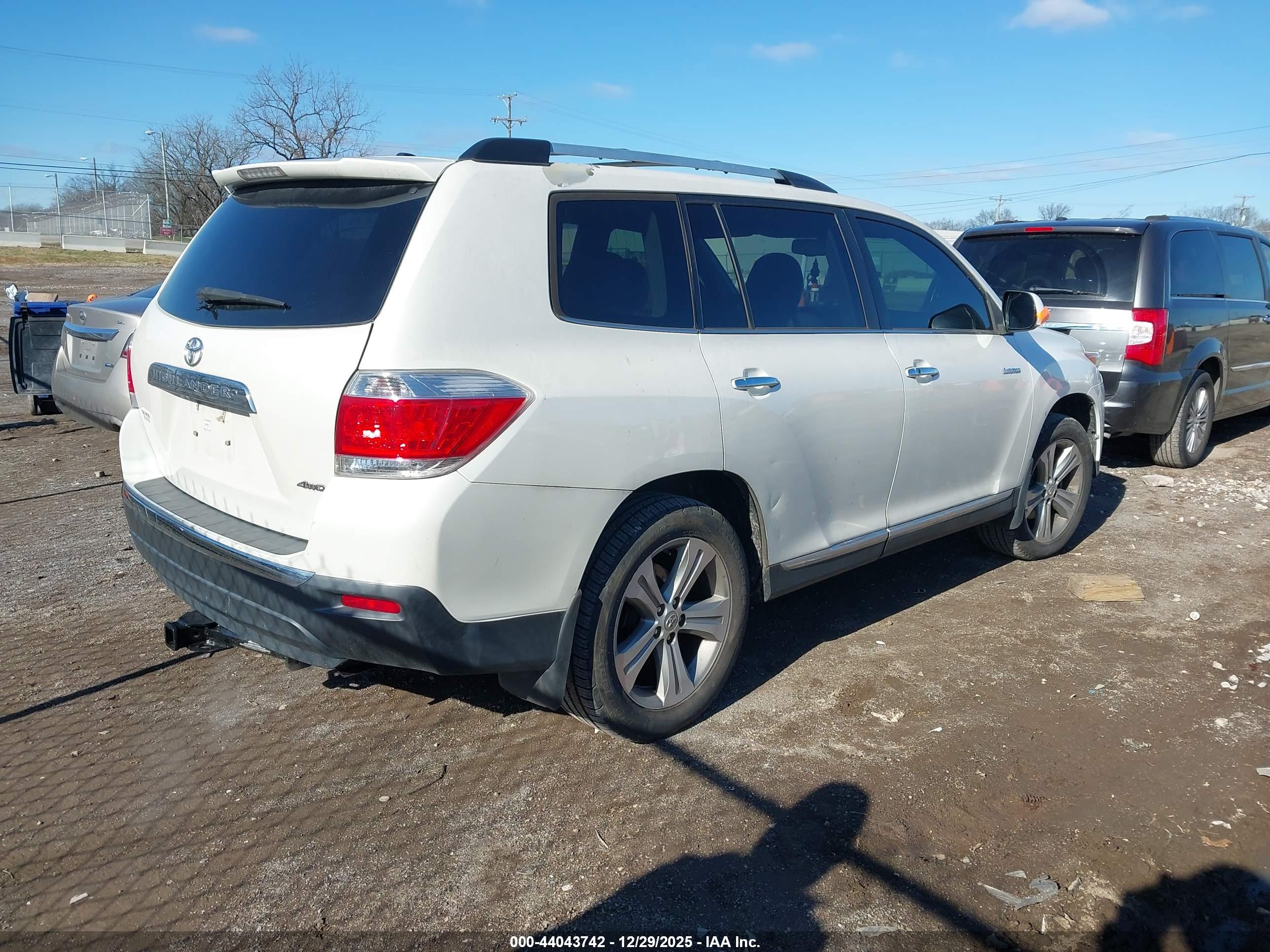 TOYOTA HIGHLANDER image 4