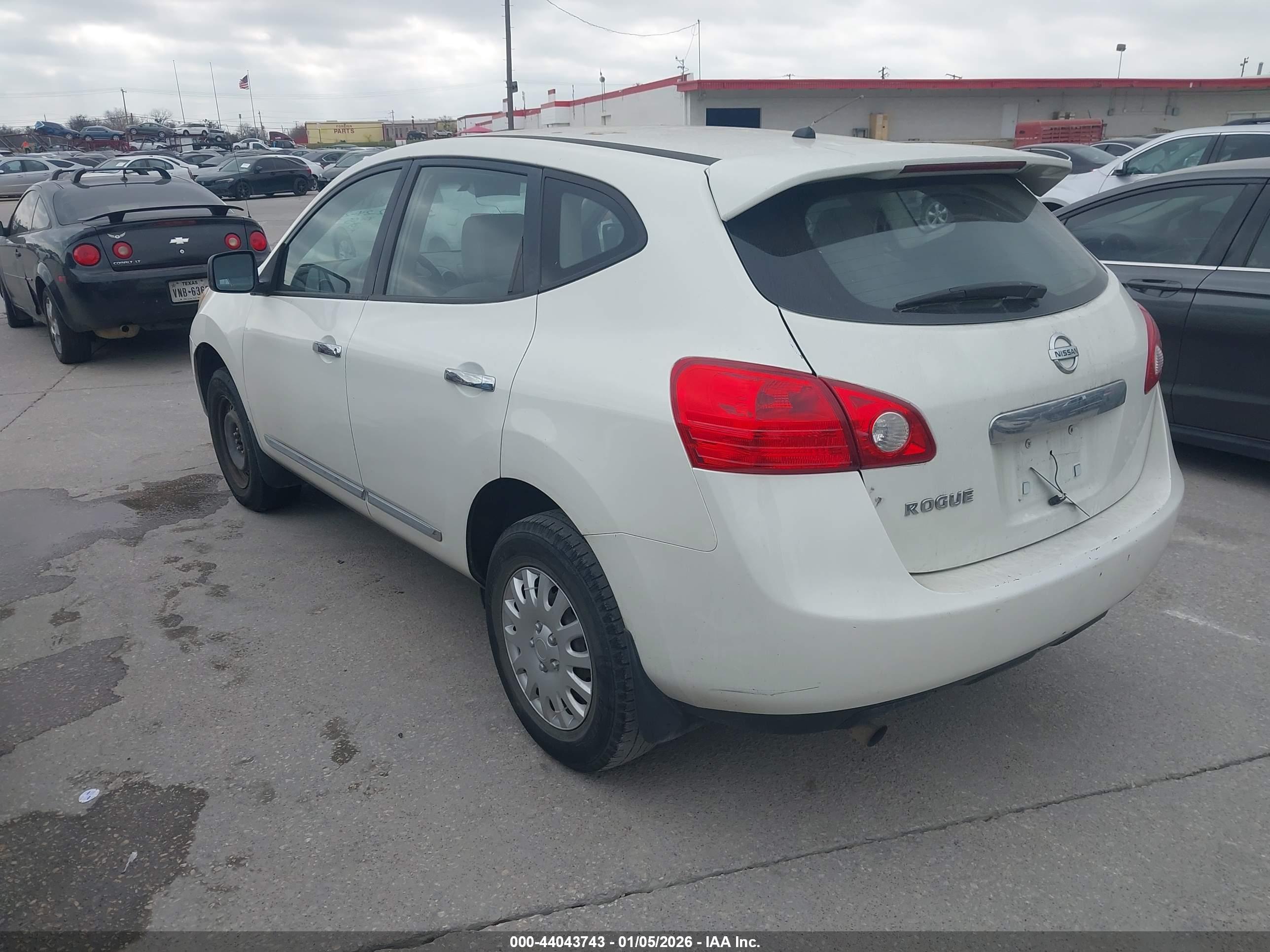 NISSAN ROGUE image 3