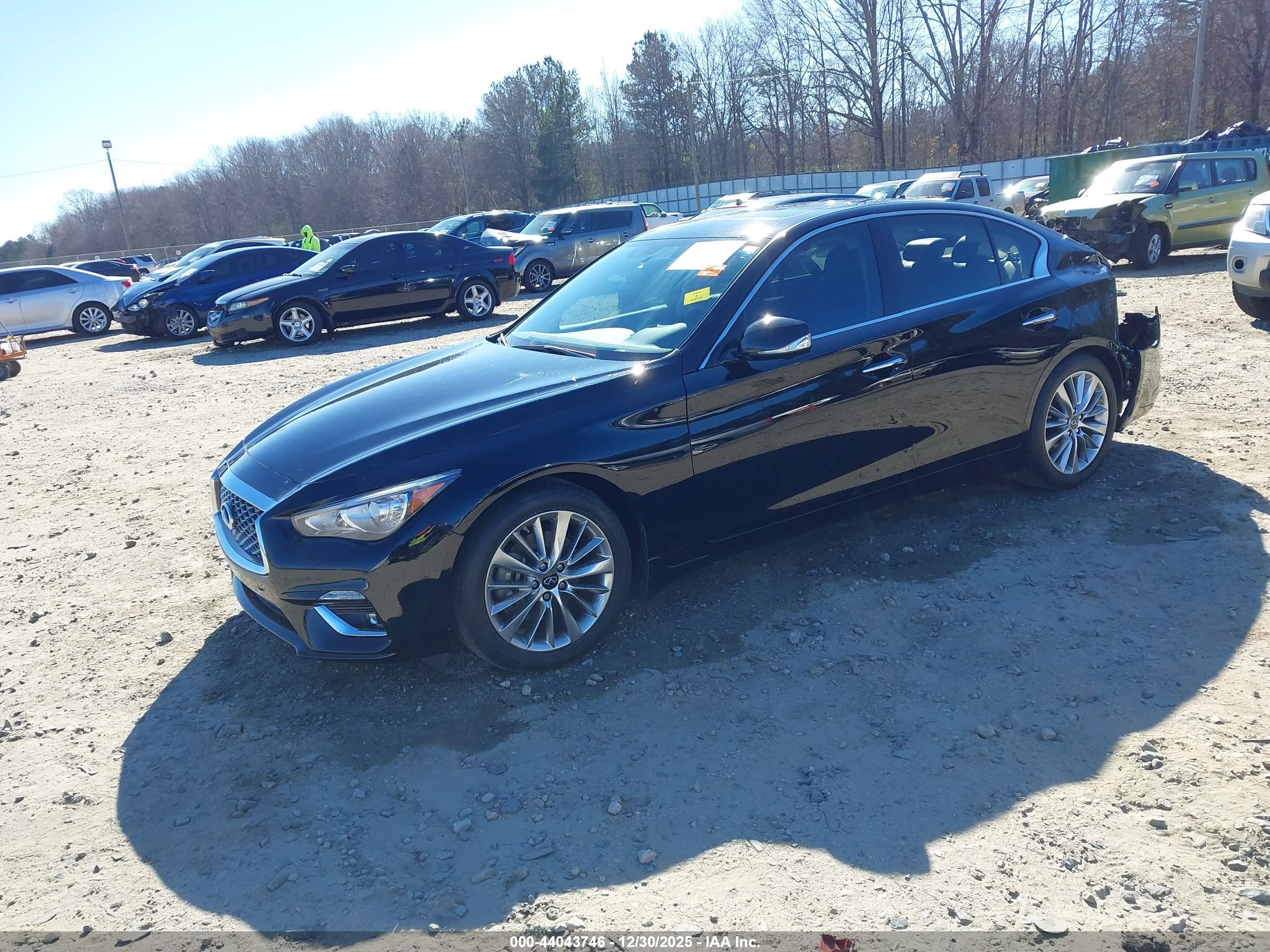 INFINITI Q50 image 2