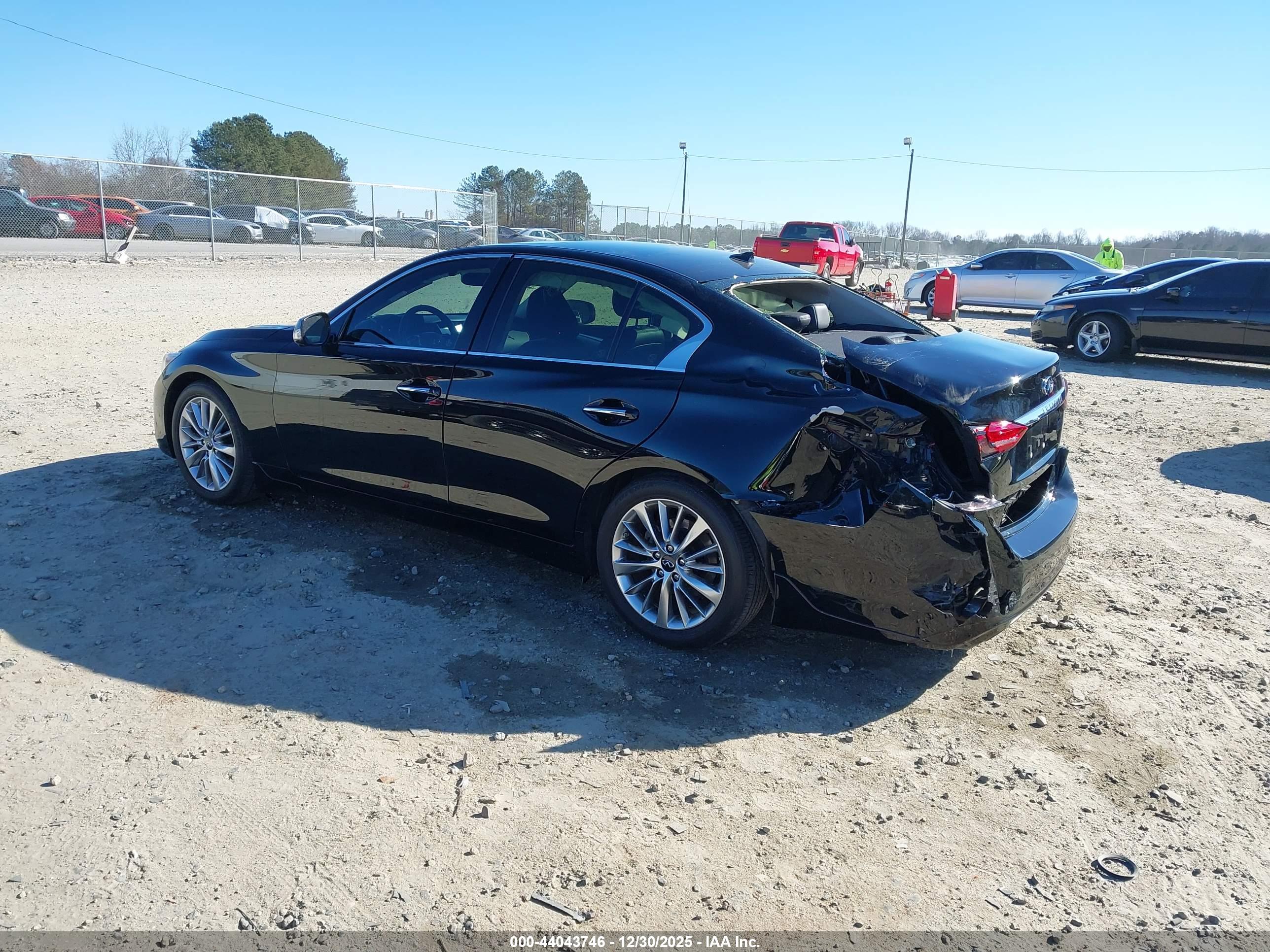 INFINITI Q50 image 3