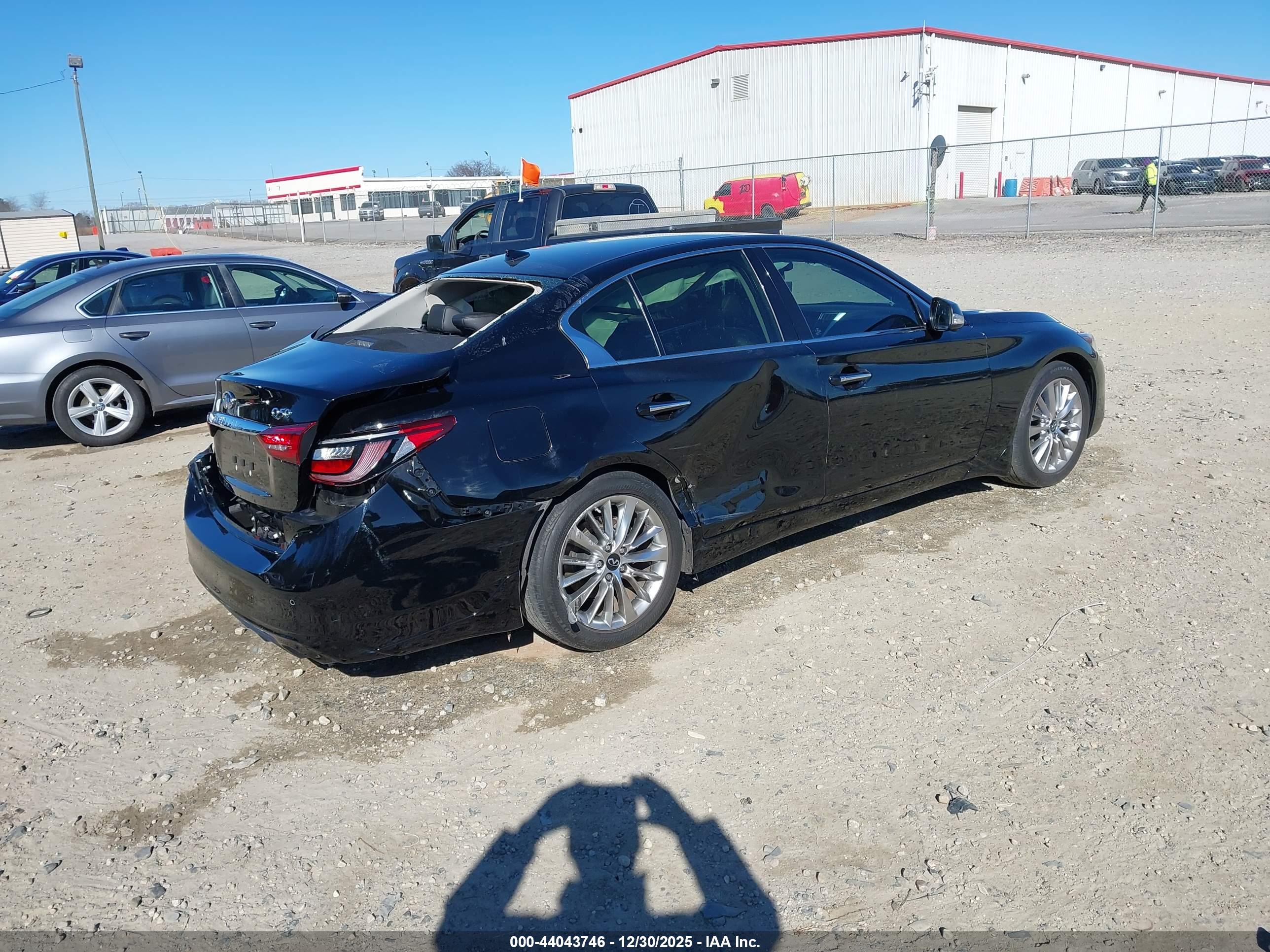 INFINITI Q50 image 4