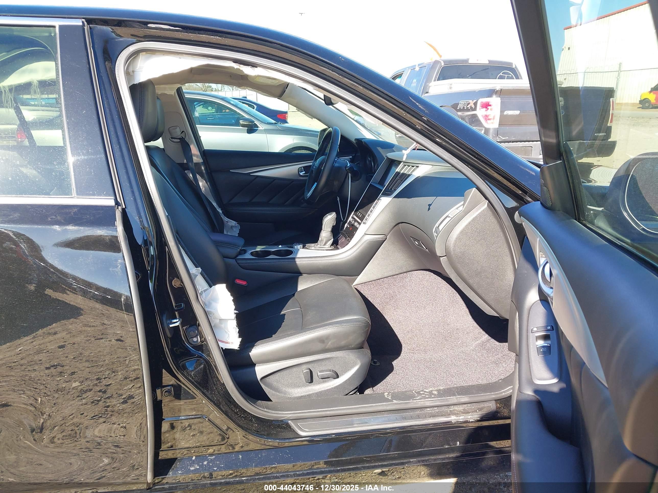 INFINITI Q50 image 5
