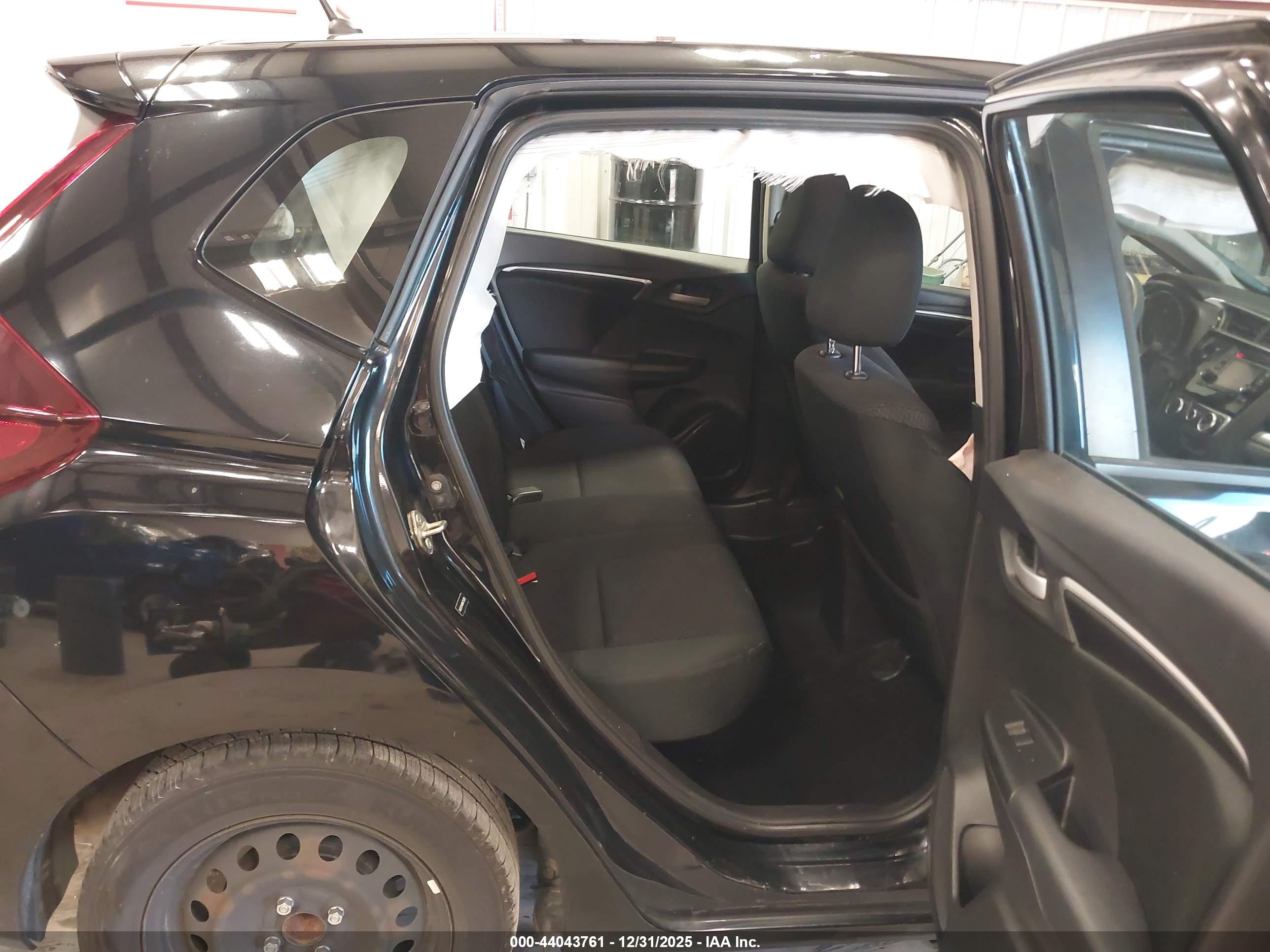 HONDA FIT image 8