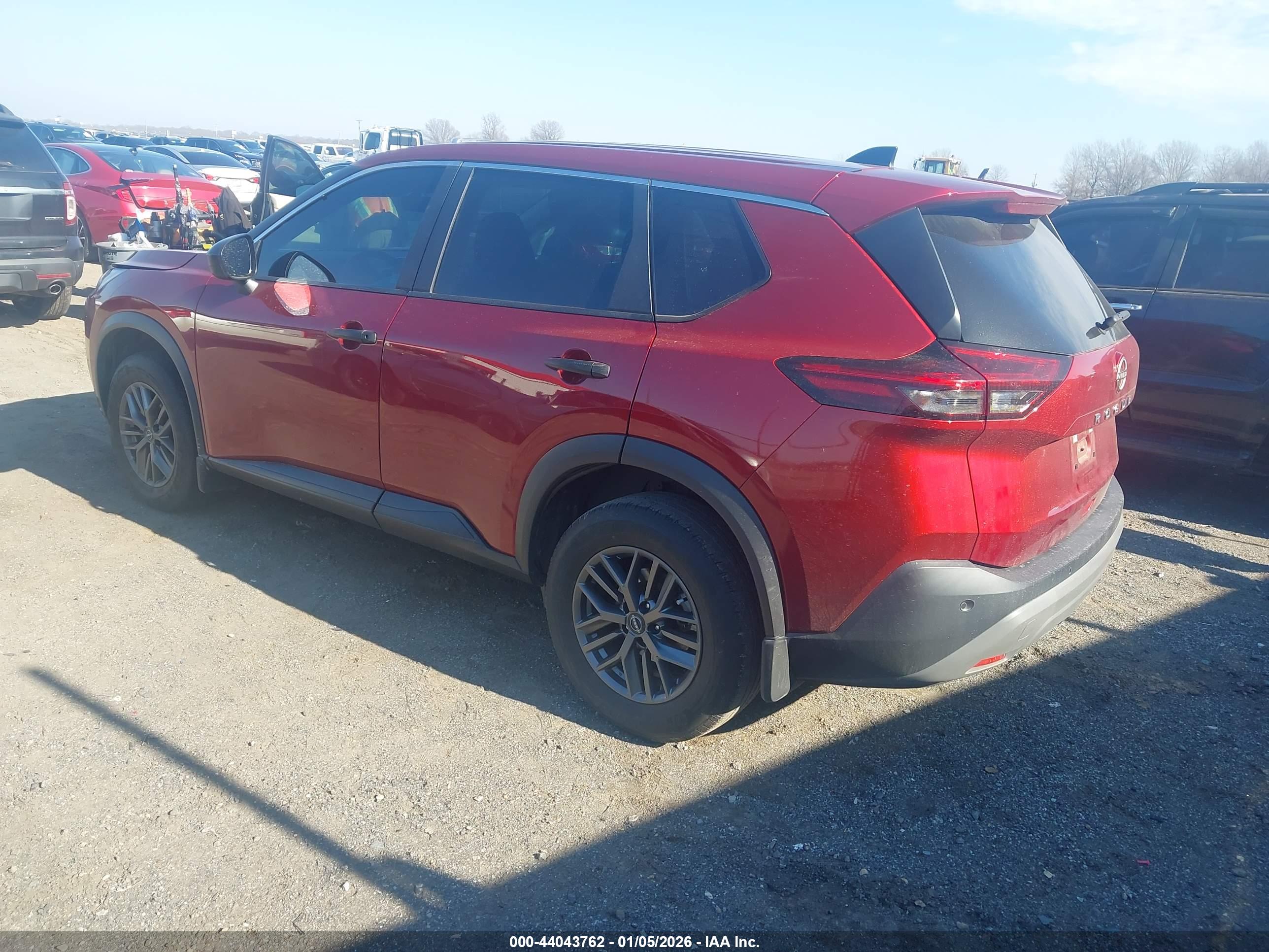 NISSAN ROGUE image 3
