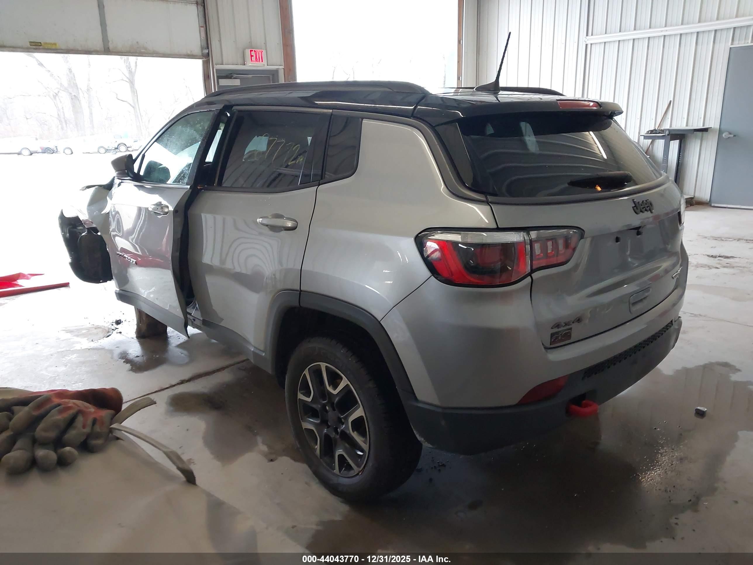 JEEP COMPASS image 3