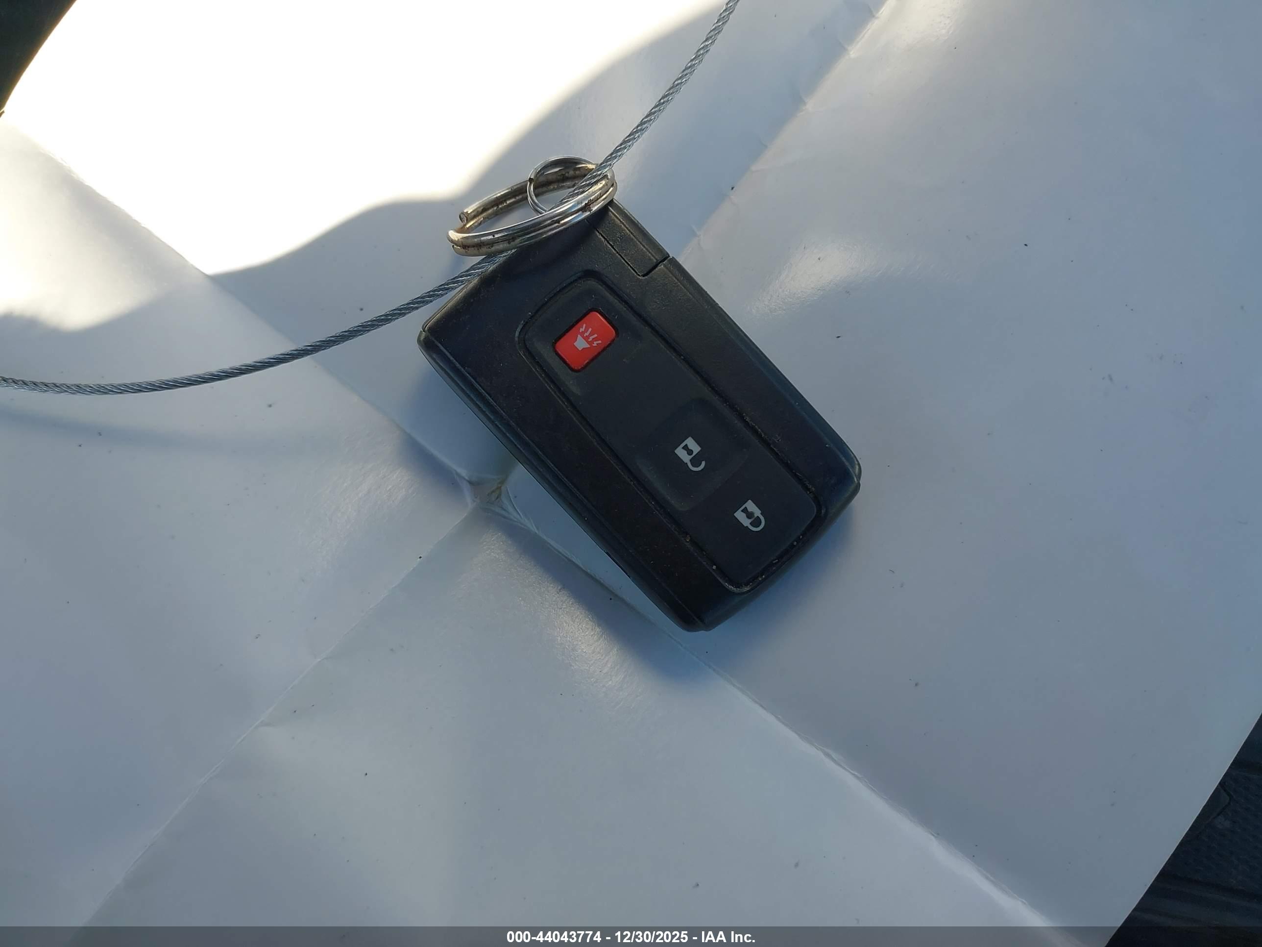 TOYOTA PRIUS image 11