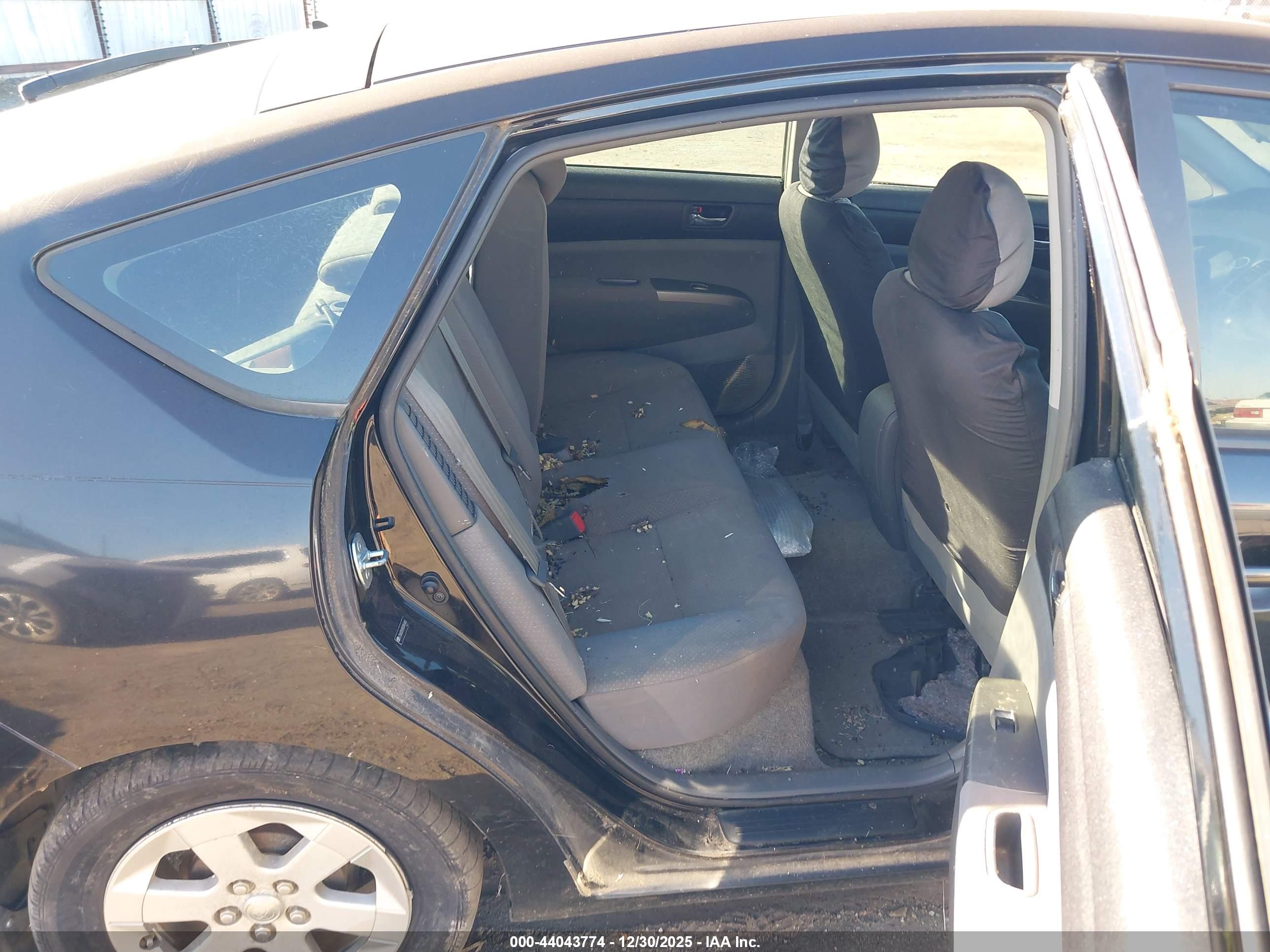 TOYOTA PRIUS image 8